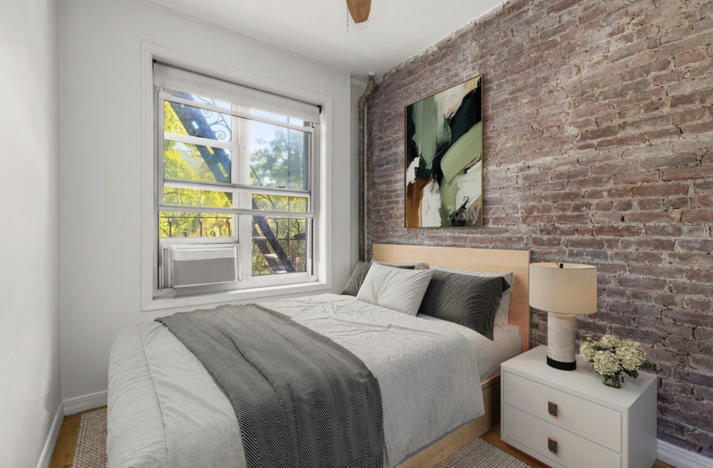 #8 photo, 149 AVE C, マンハッタン East Village , NY 10009