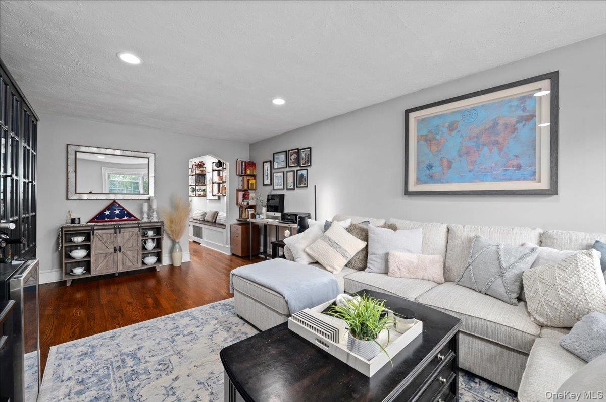 #4 photo, 512 Mamaroneck Avenue, White Plains , NY 10605