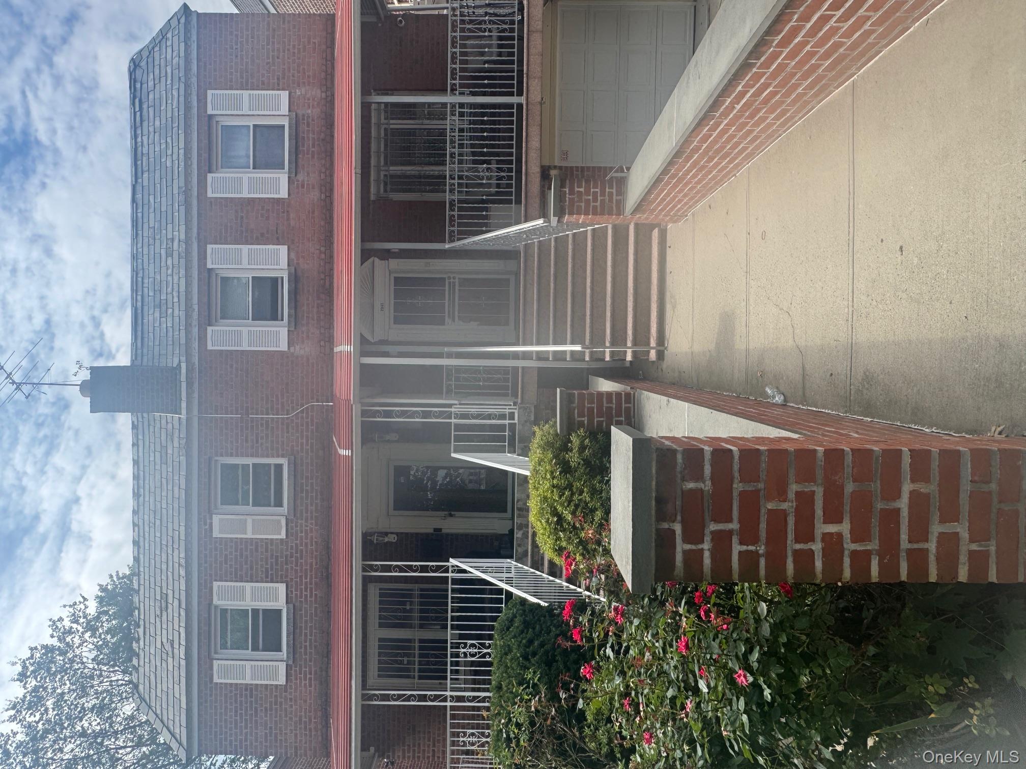 #7 photo, 2339 Barnes Avenue, ブロンクス区 Bronx , NY 10467