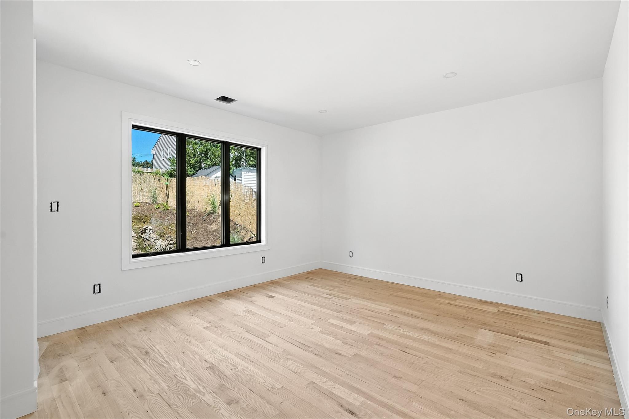 #20 photo, 64 1/2 Exchange Place, Port Chester , NY 10573