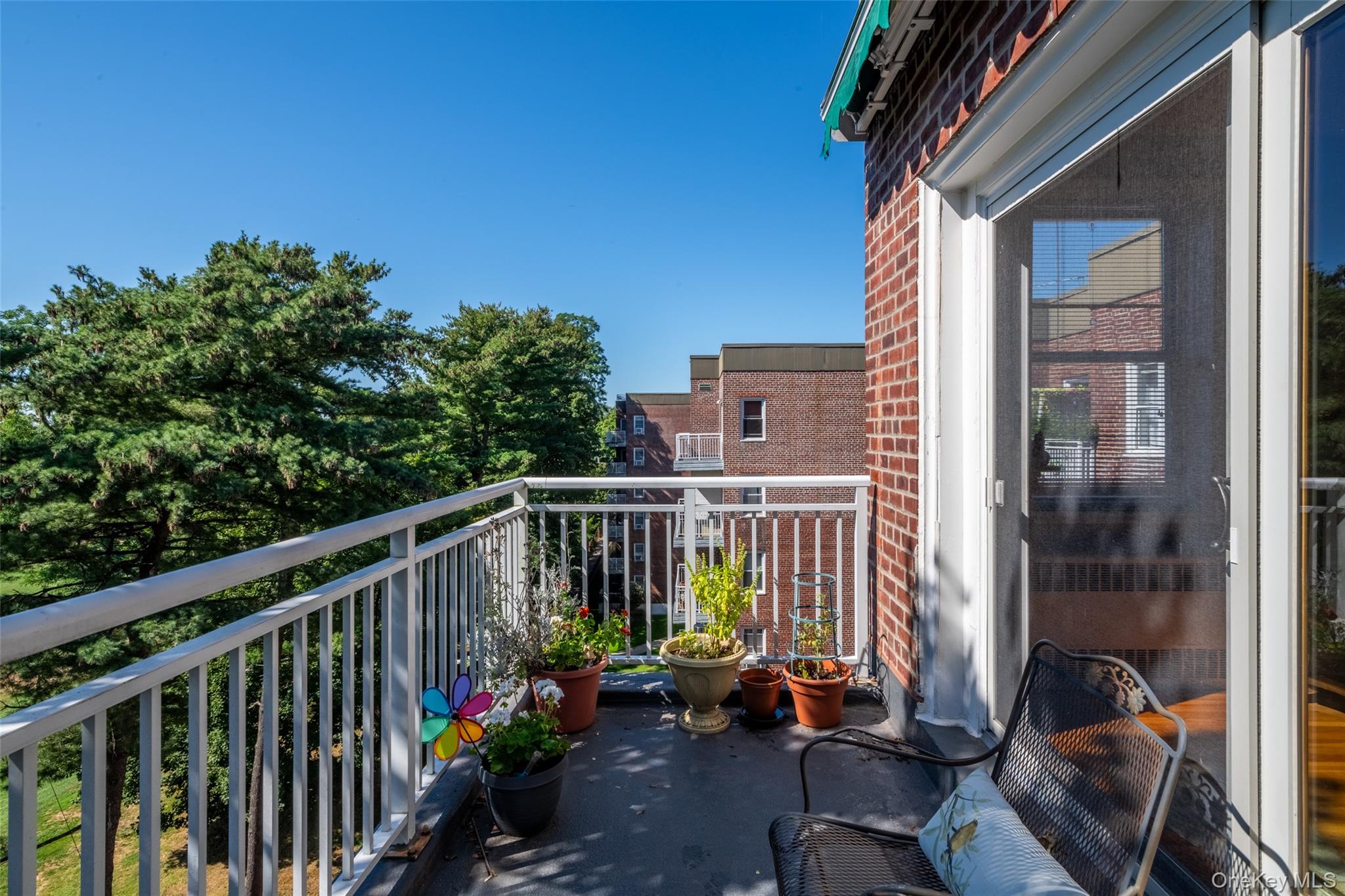 #4 photo, 1255 North Avenue, New Rochelle , NY 10804