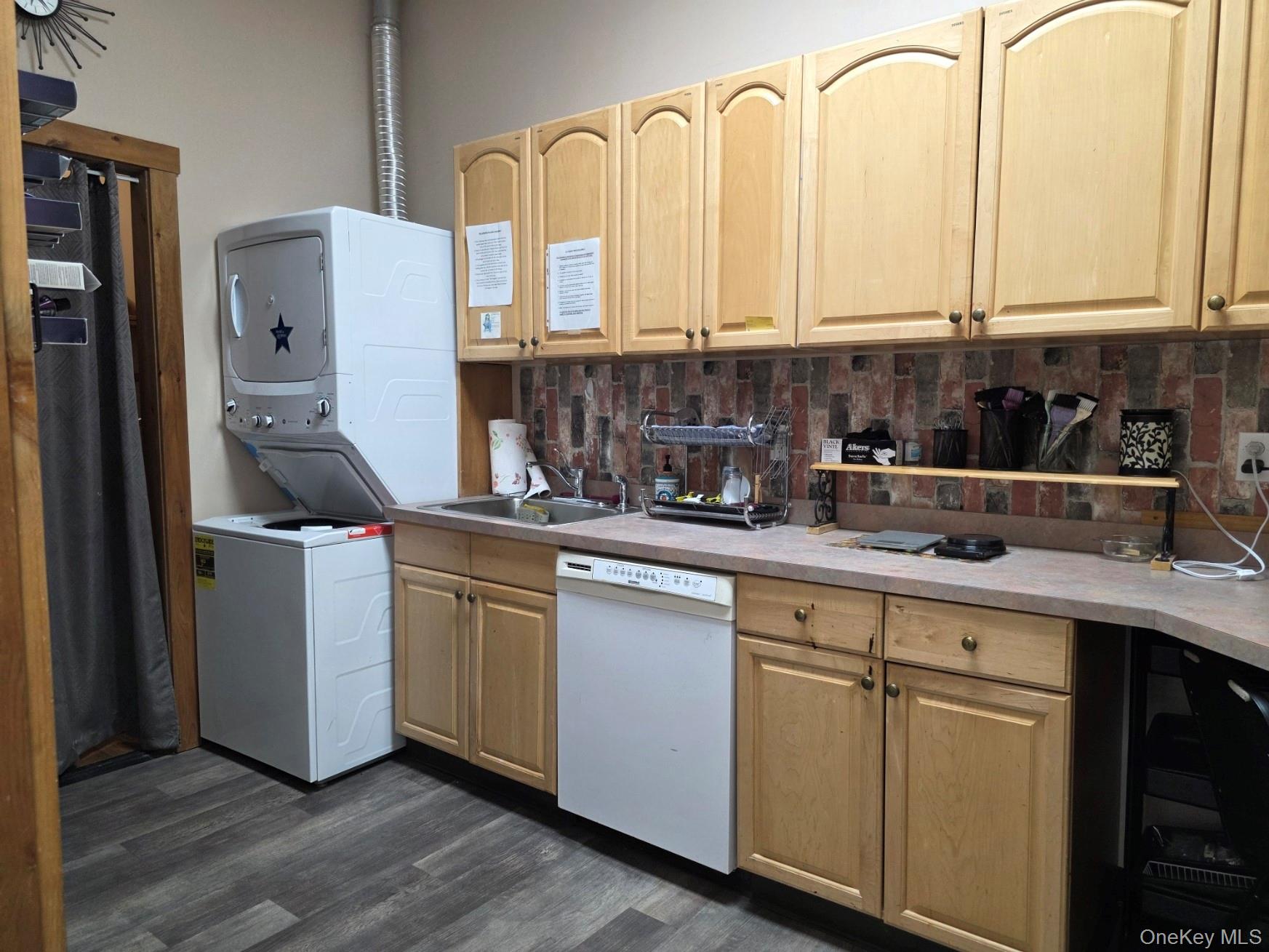 #6 photo, 2920 US Route 6, Slate Hill , NY 10973