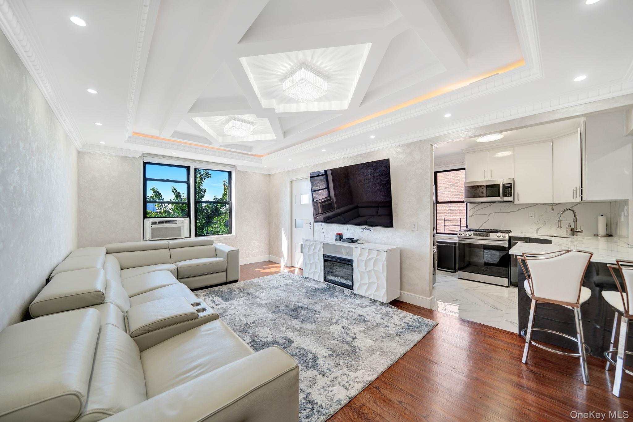 #15 photo, 139-21 85th Drive, クイーンズ区 Briarwood , NY 11435