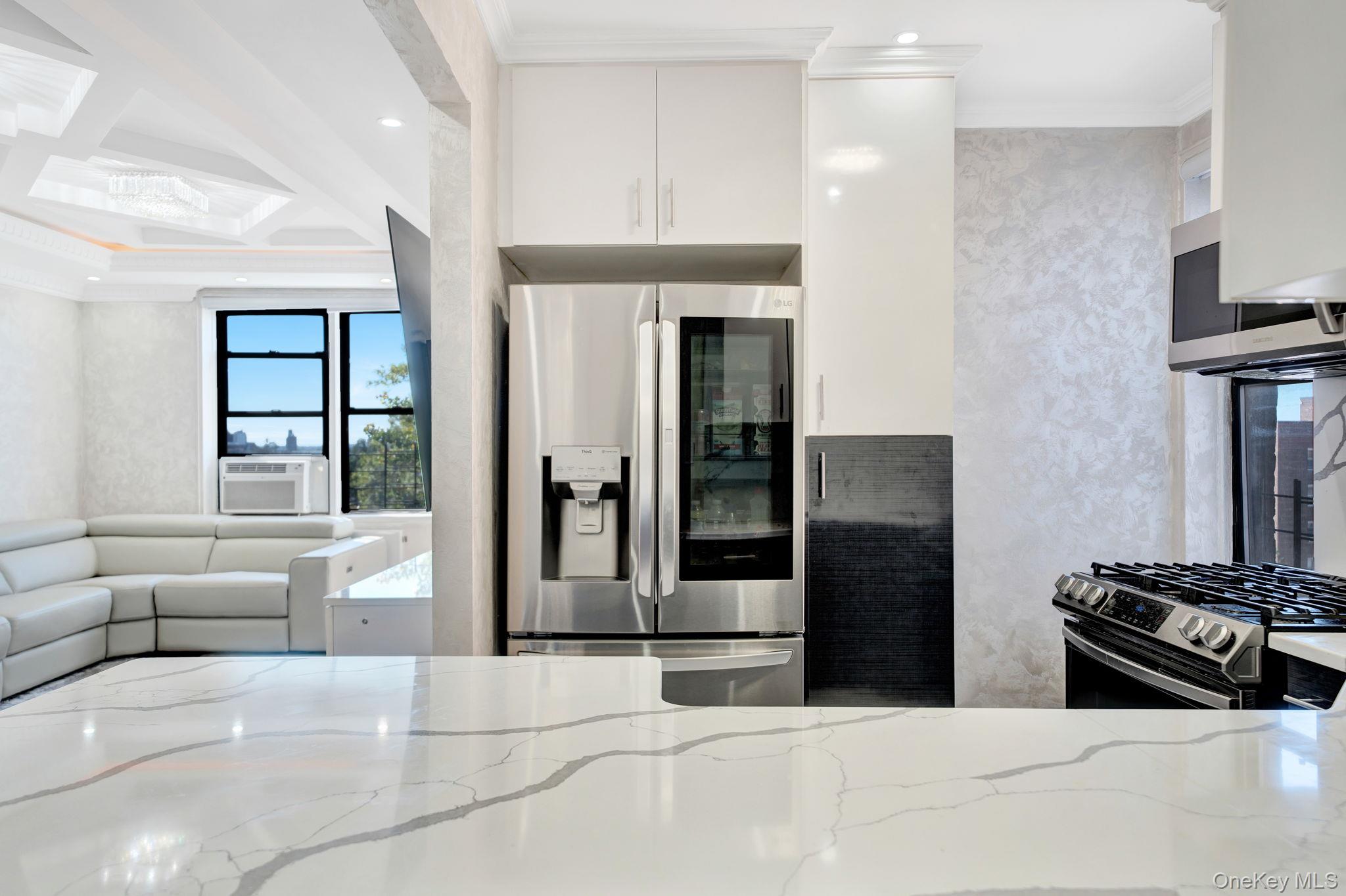 #8 photo, 139-21 85th Drive, クイーンズ区 Briarwood , NY 11435