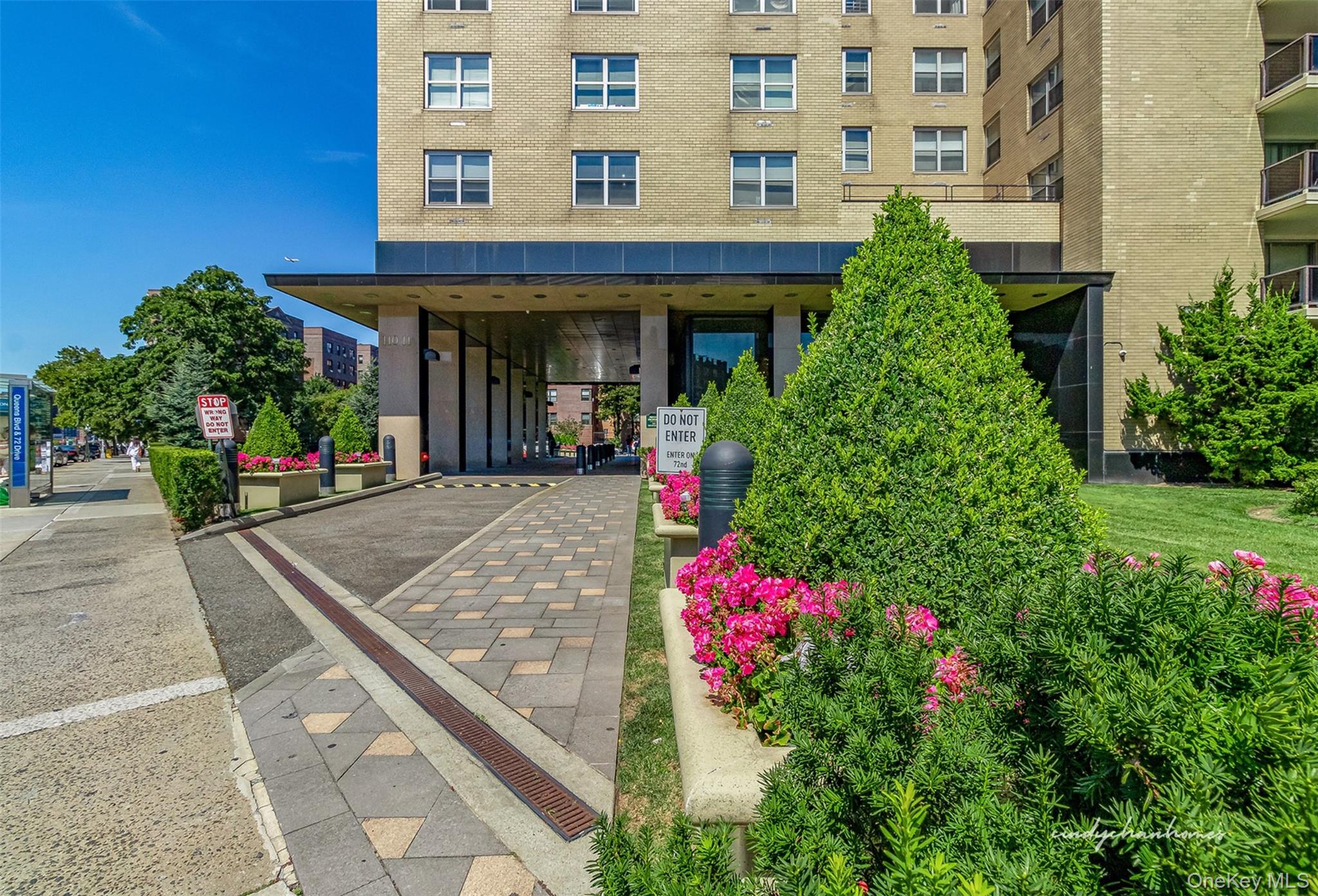 #1 photo, 110-11 Queens Boulevard, फॉरेस्ट हिल्स Forest Hills , NY 11375