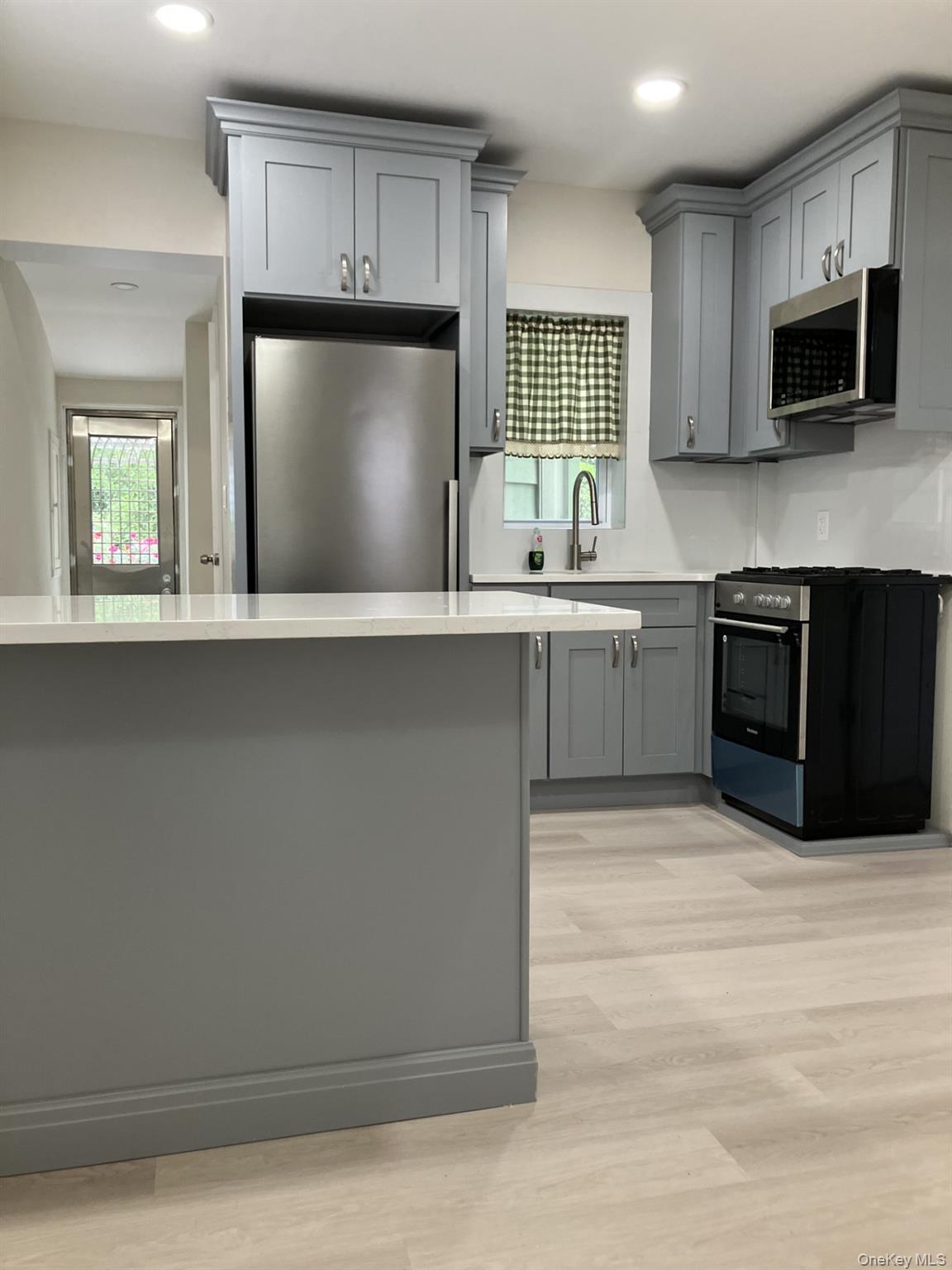 #8 photo, 18-40 123rd Street, クイーンズ区 College Point , NY 11356