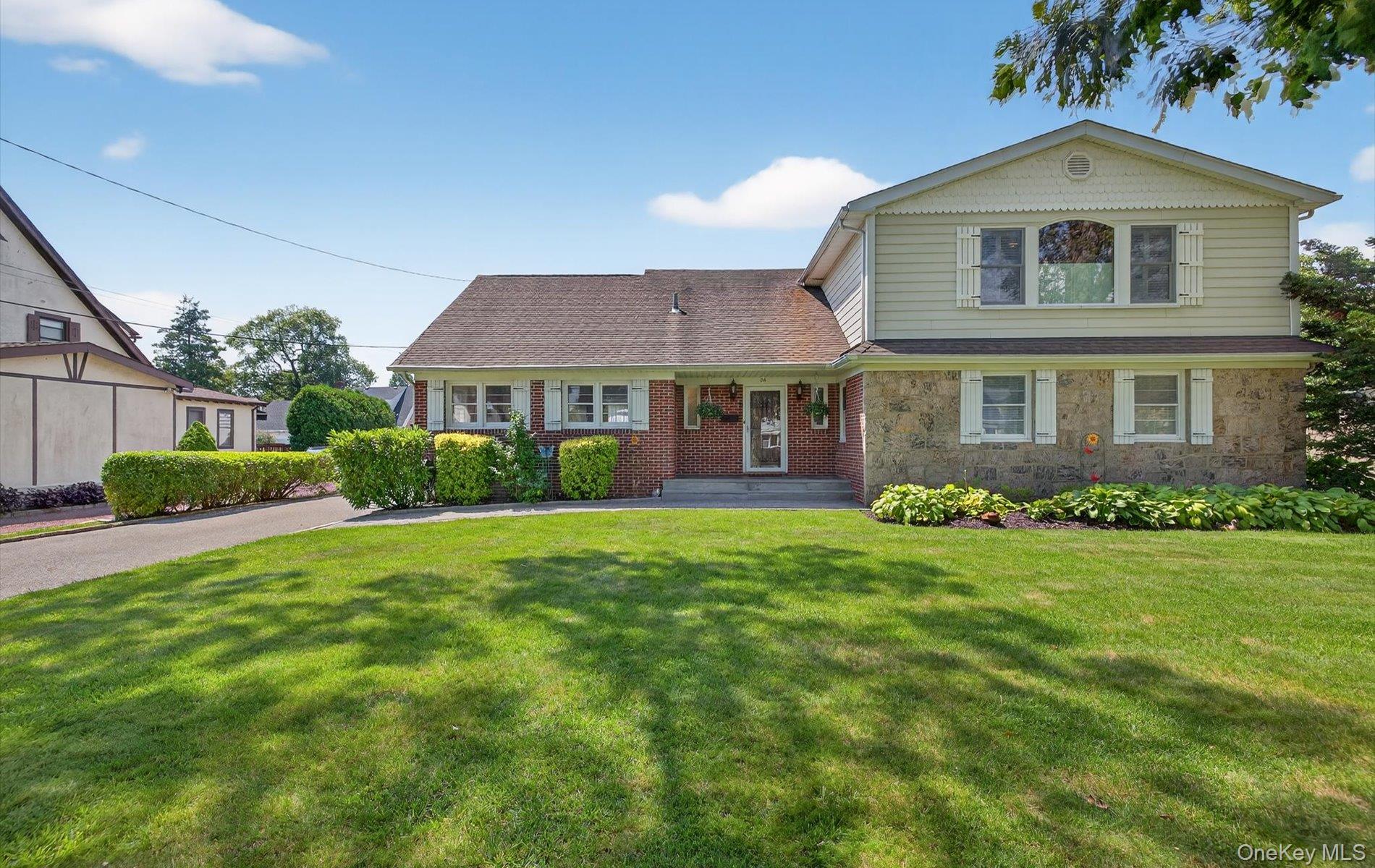 #3 photo, 36 Hemlock Lane, サフォーク郡 Bay Shore , NY 11706