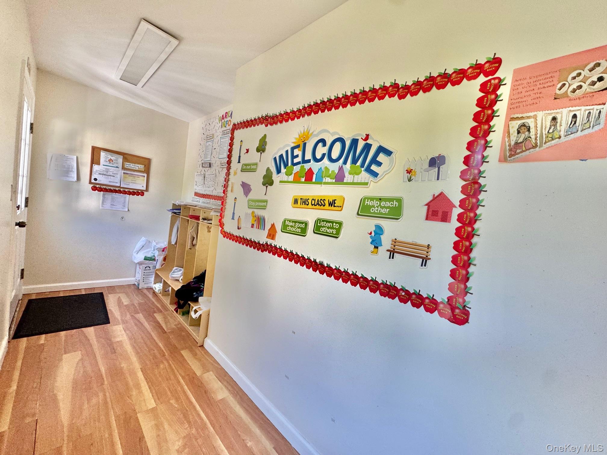 #11 photo, 329 Deer Park Road, サフォーク郡 Dix Hills , NY 11746