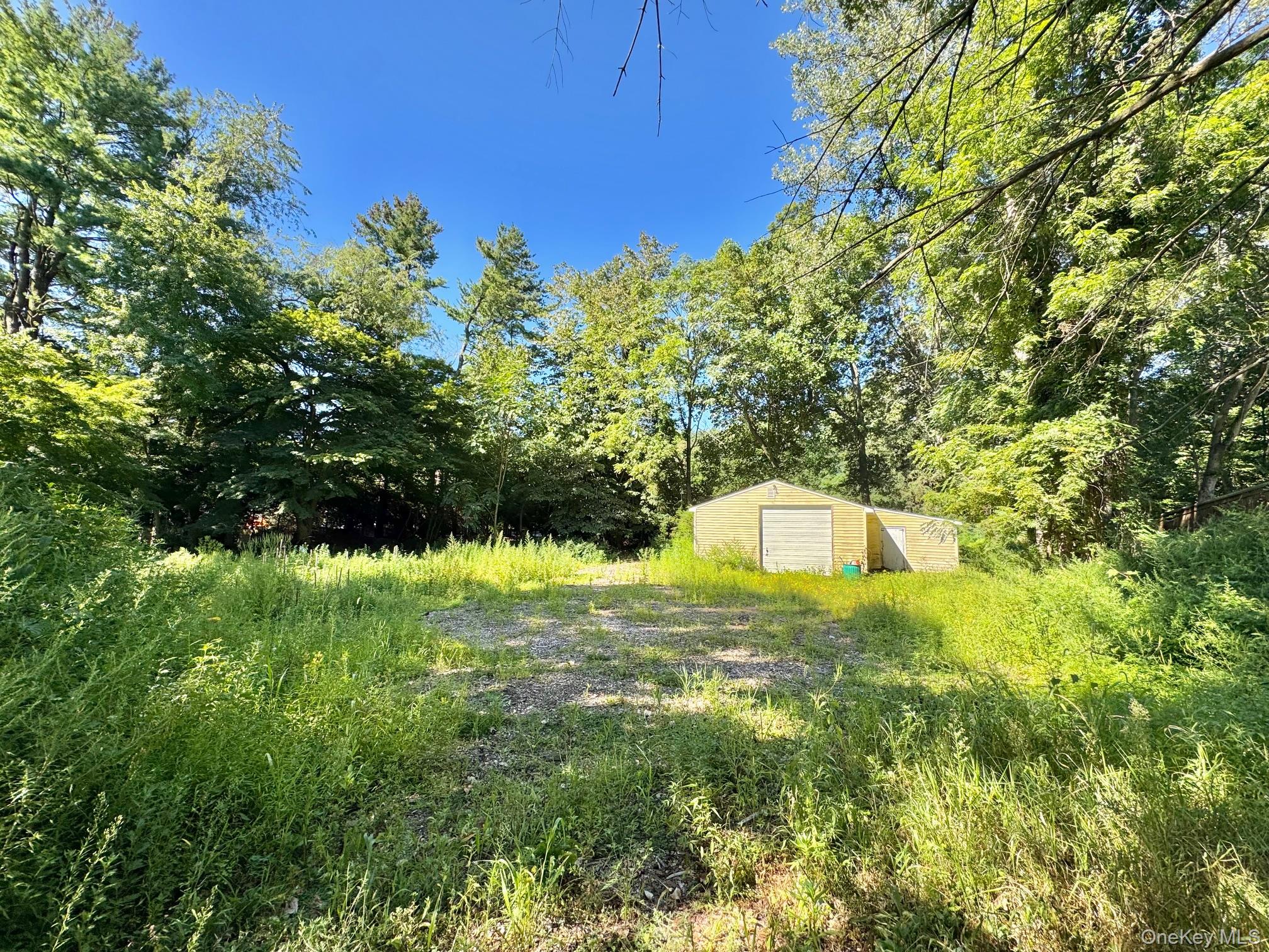 #13 photo, 329 Deer Park Road, サフォーク郡 Dix Hills , NY 11746