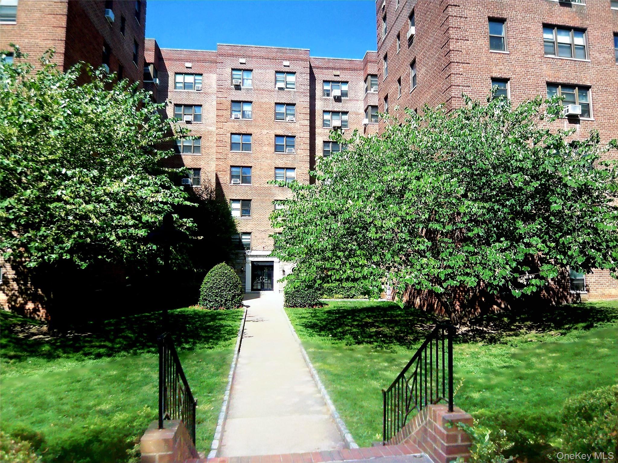 #1 photo, 485 E Lincoln Avenue, Mount Vernon , NY 10552