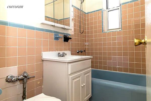 #12 photo, 50 KENILWORTH Place, ブルックリン区 Flatbush , NY 11210