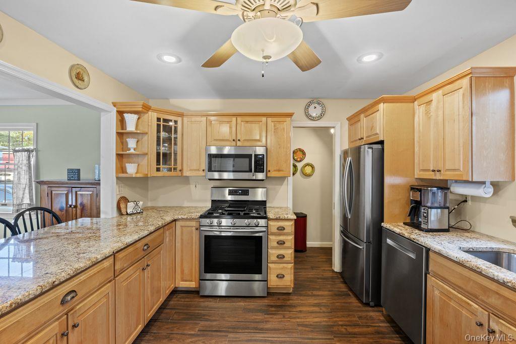 #13 photo, 37 Newark Street, サフォーク郡 Lindenhurst , NY 11757