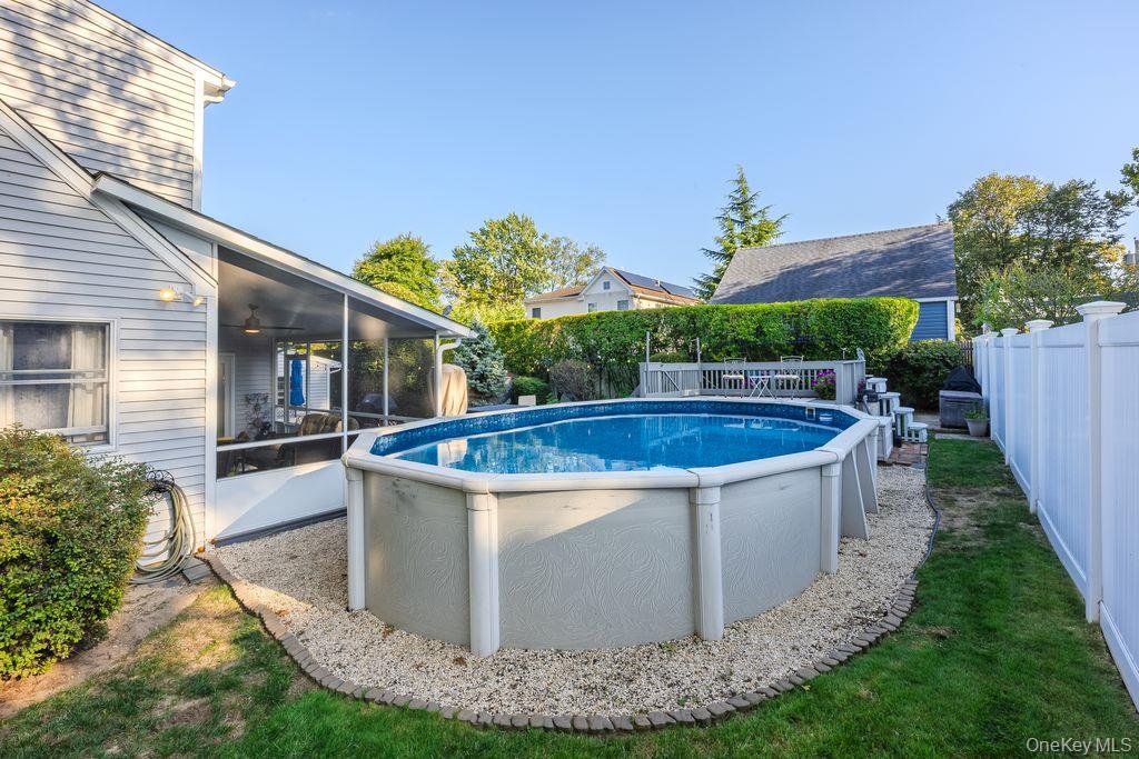 #6 photo, 37 Newark Street, サフォーク郡 Lindenhurst , NY 11757