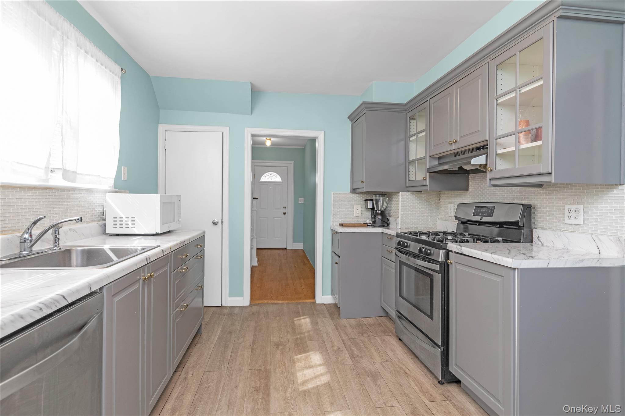 #2 photo, 24 Walnut Street, ナッソー郡 Westbury , NY 11590