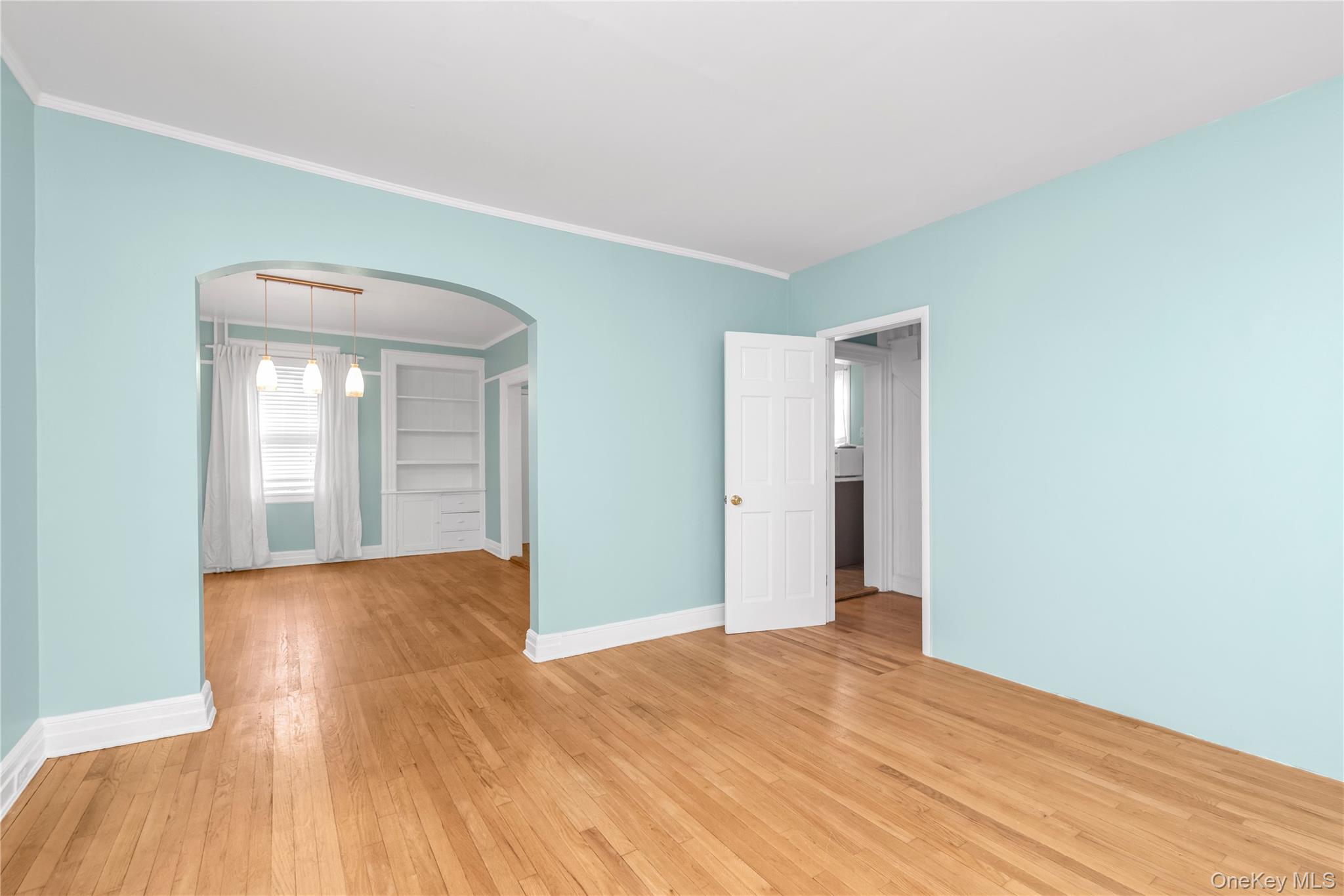 #7 photo, 24 Walnut Street, ナッソー郡 Westbury , NY 11590