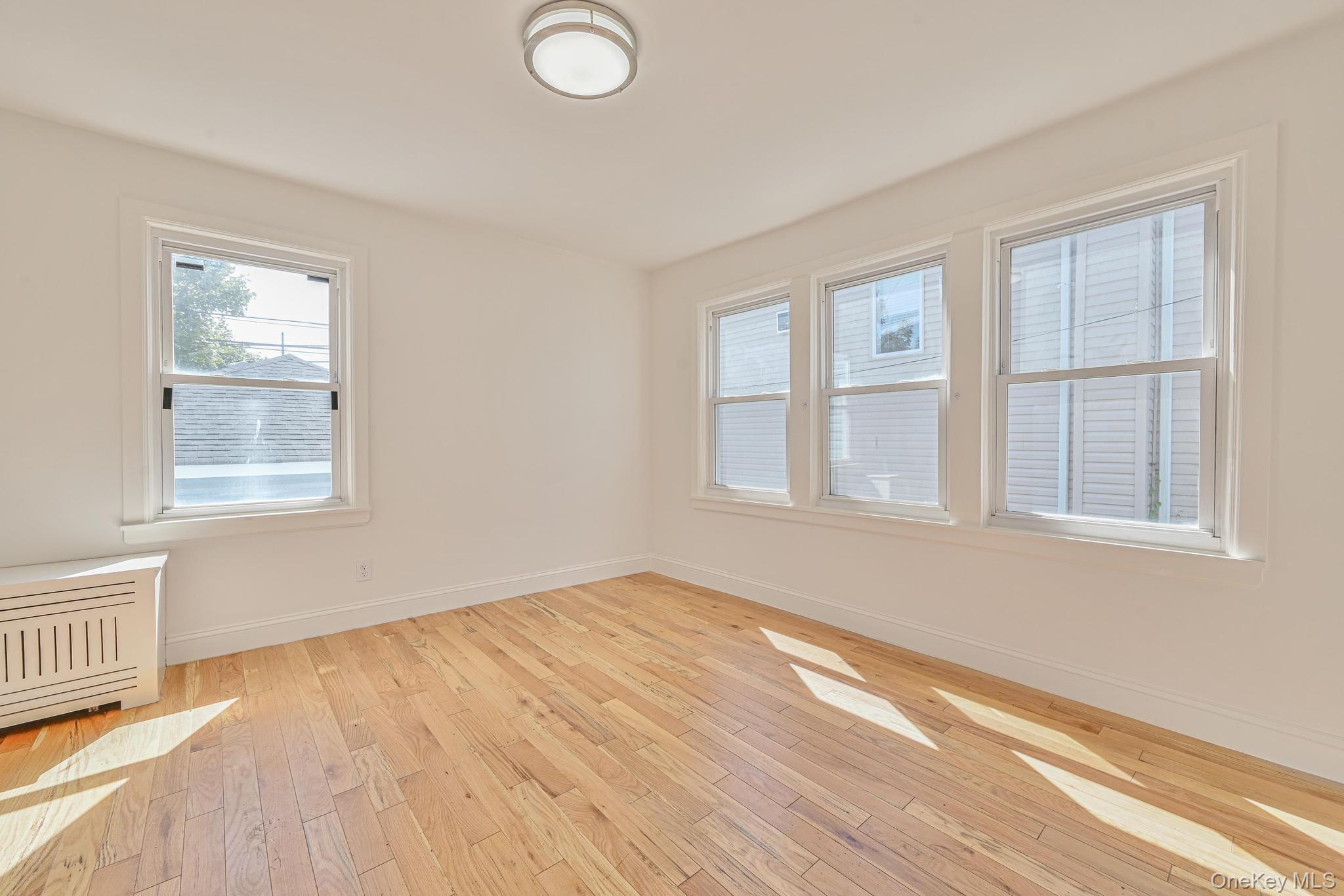 #10 photo, 19 Parma Road, ナッソー郡 Island Park , NY 11558