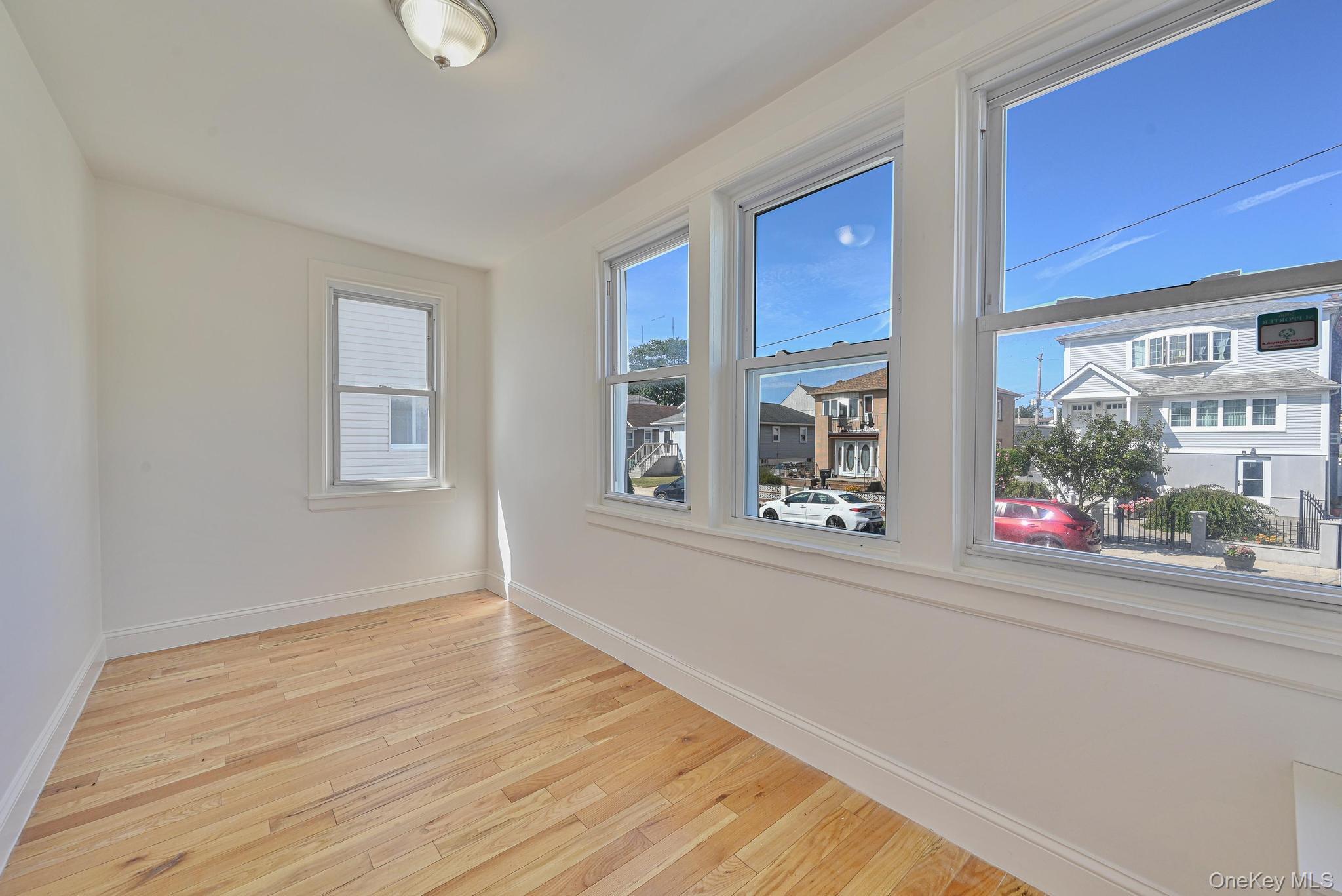 #8 photo, 19 Parma Road, ナッソー郡 Island Park , NY 11558