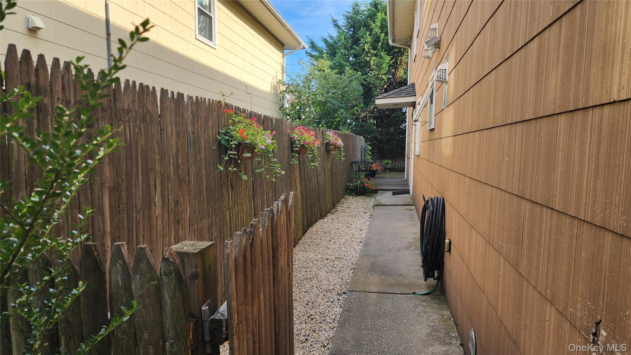 #1 photo, 632 E Olive Street, 长岛 长滩 Long Beach , NY 11561