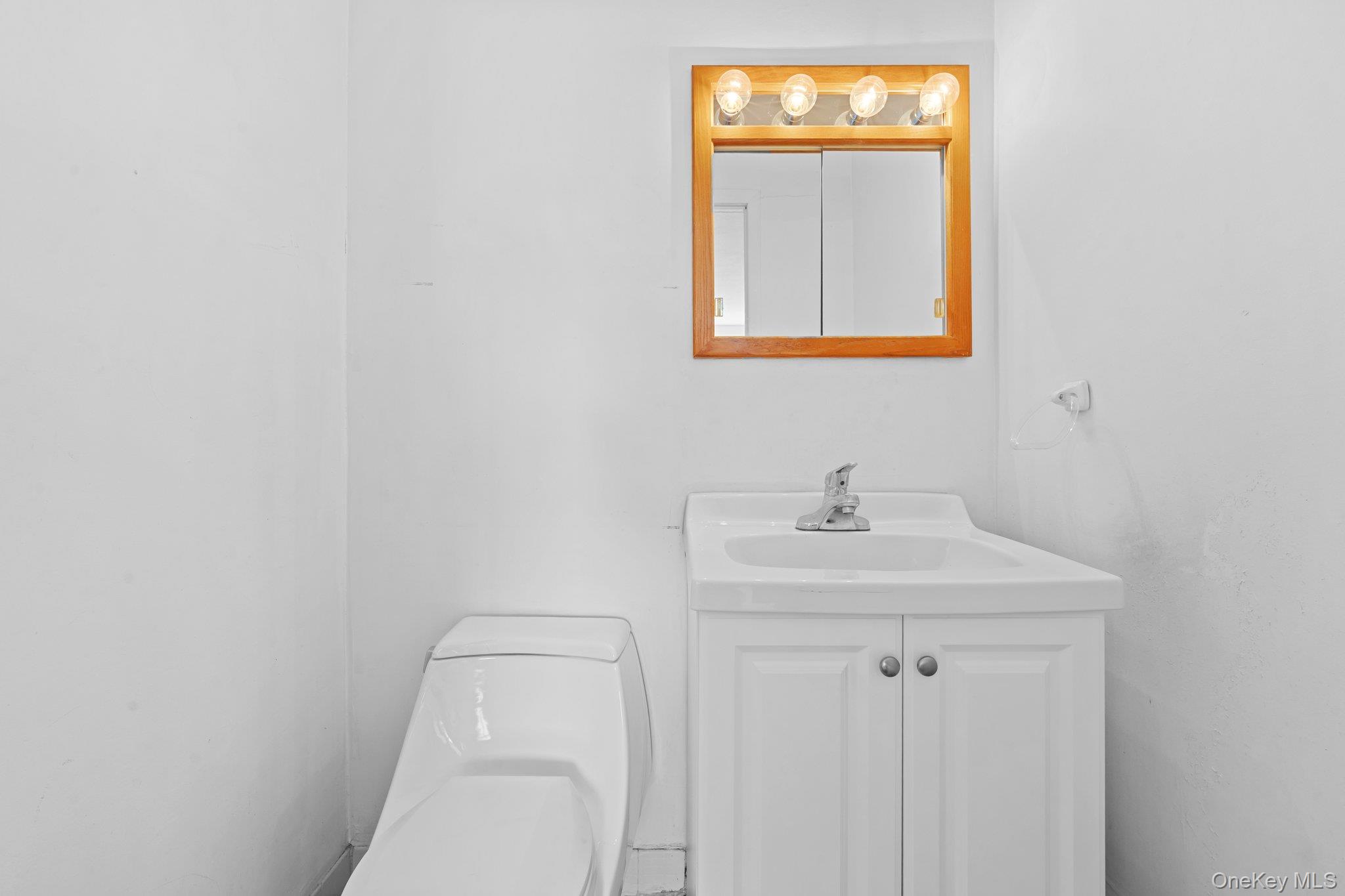 #13 photo, 7447 Calamus Avenue, クイーンズ区 Elmhurst , NY 11373