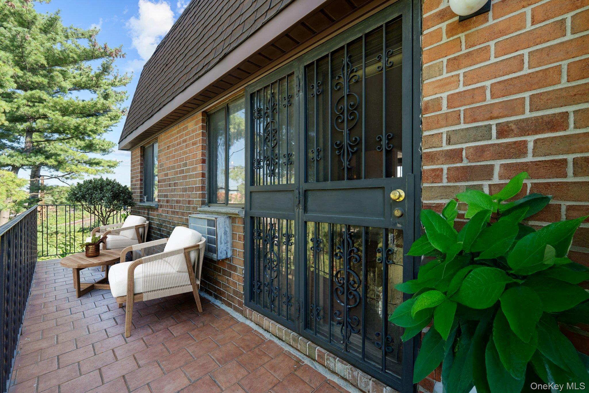 #2 photo, 7447 Calamus Avenue, クイーンズ区 Elmhurst , NY 11373