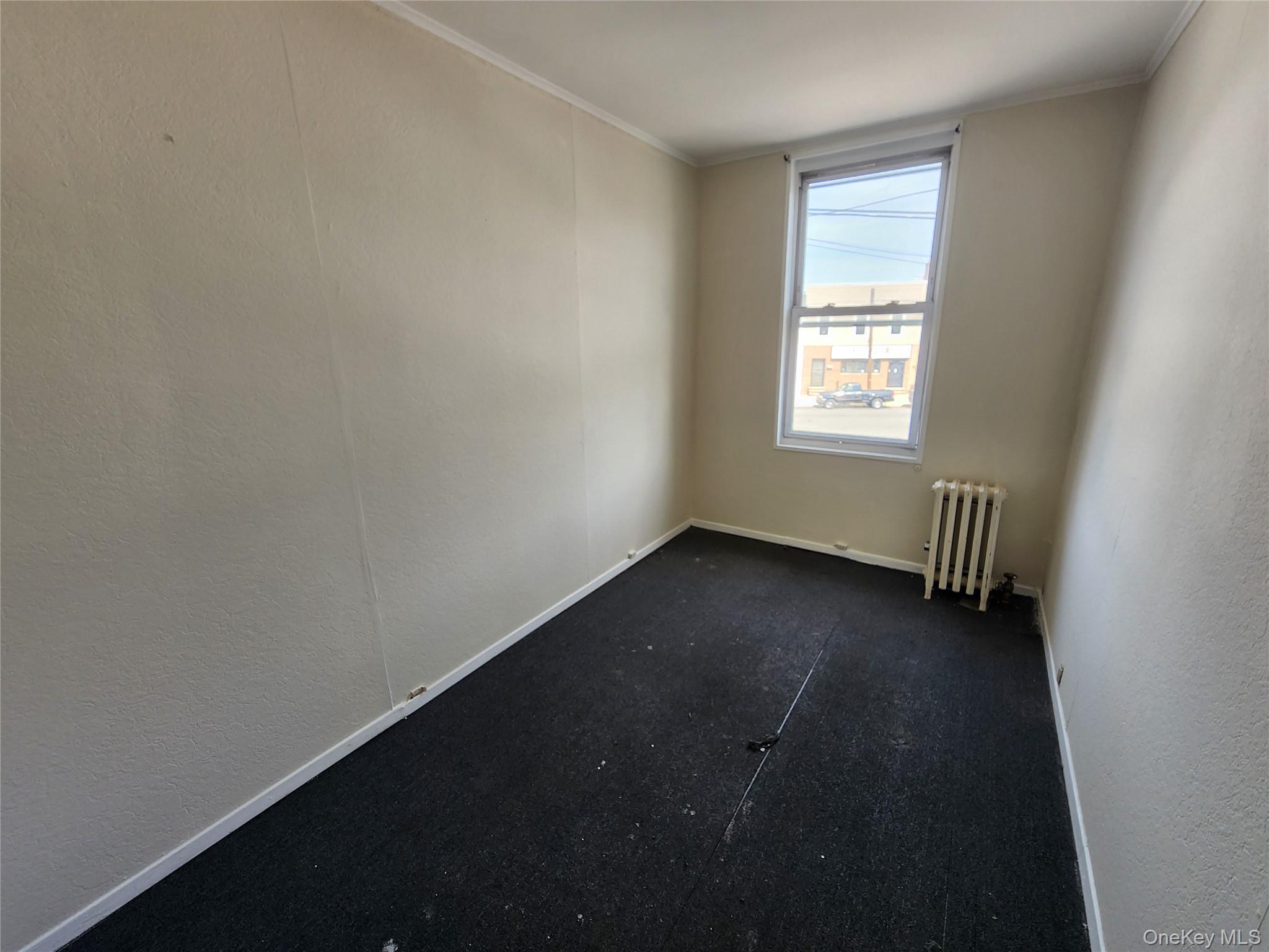 #10 photo, 5912 58th Road, クイーンズ区 Maspeth , NY 11378