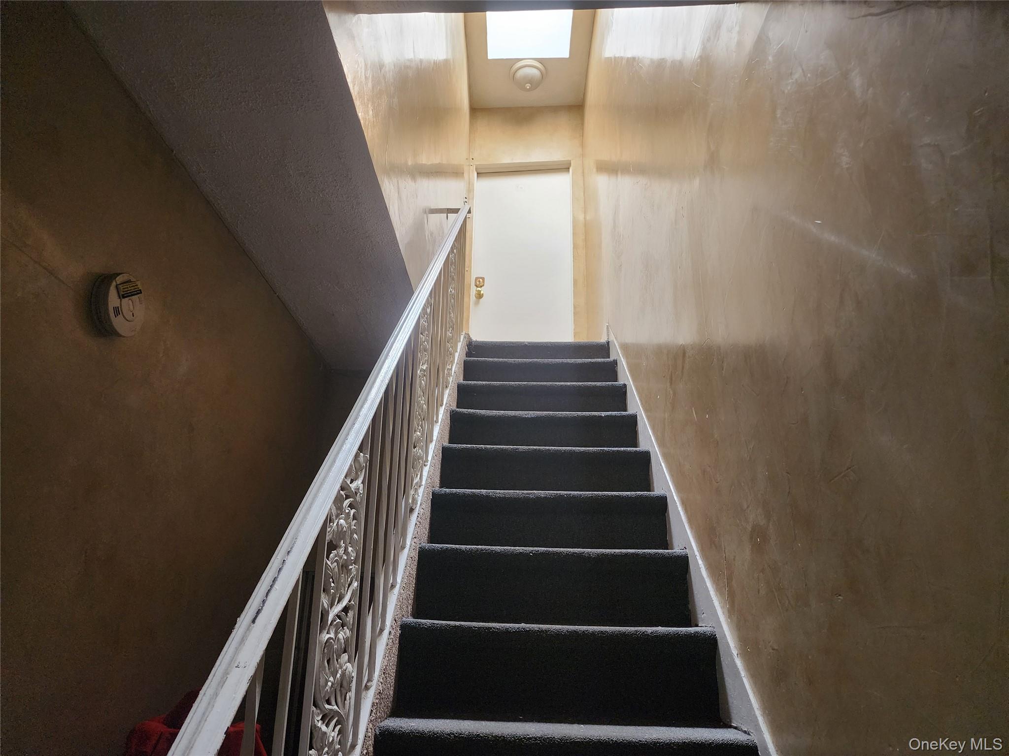 #4 photo, 5912 58th Road, クイーンズ区 Maspeth , NY 11378