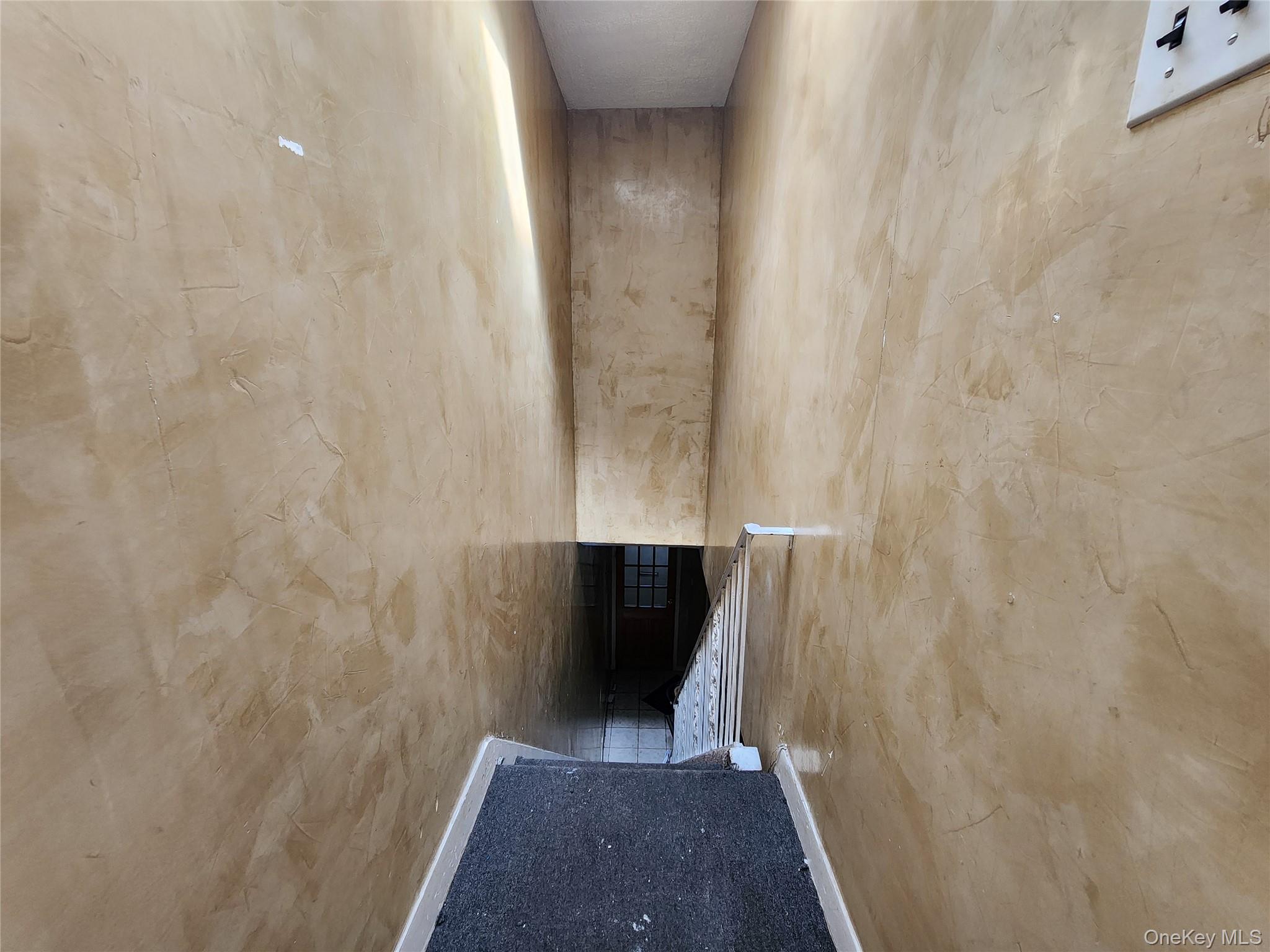 #5 photo, 5912 58th Road, クイーンズ区 Maspeth , NY 11378