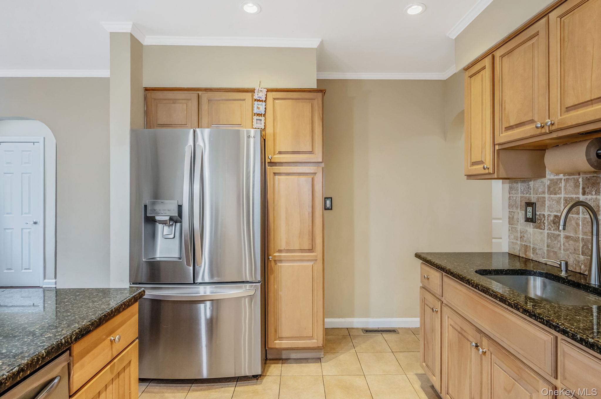 #13 photo, 58 N ROCKAWAY Avenue, ナッソー郡 Lynbrook , NY 11563