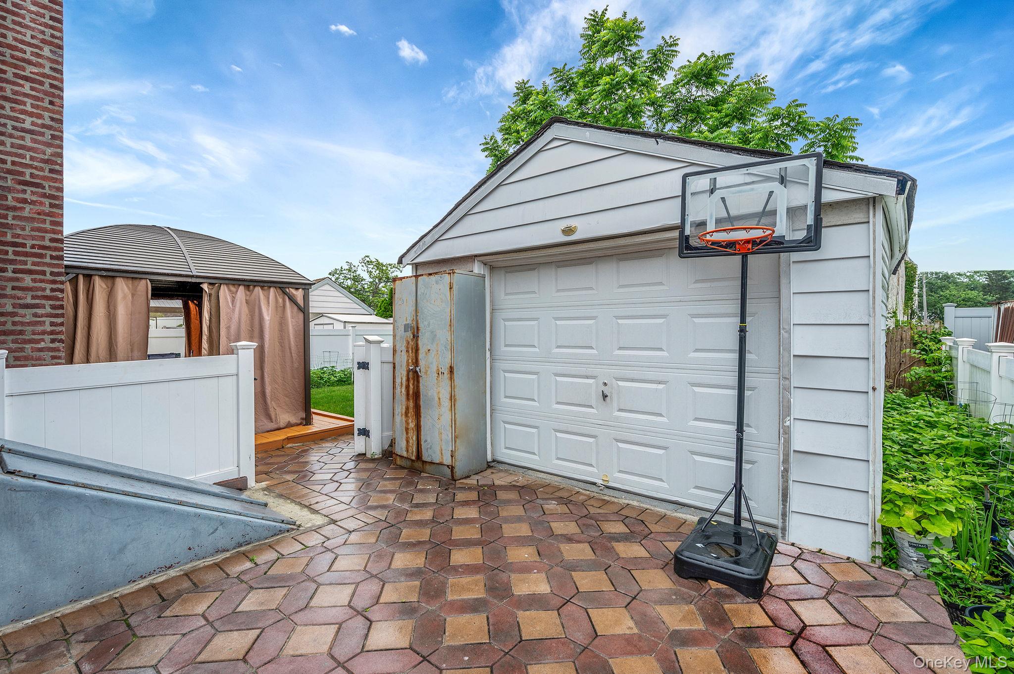 #2 photo, 58 N ROCKAWAY Avenue, ナッソー郡 Lynbrook , NY 11563