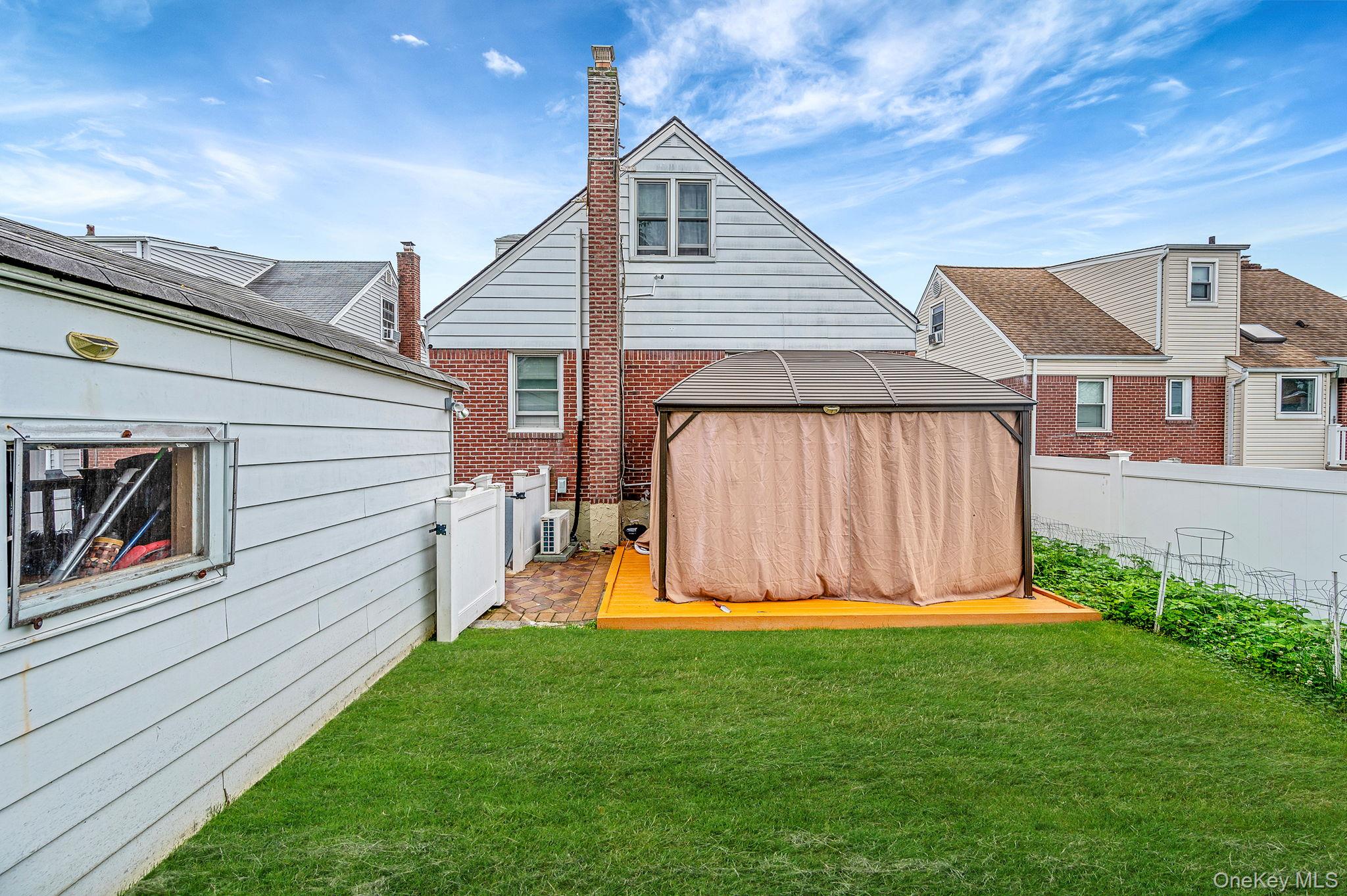 #3 photo, 58 N ROCKAWAY Avenue, ナッソー郡 Lynbrook , NY 11563