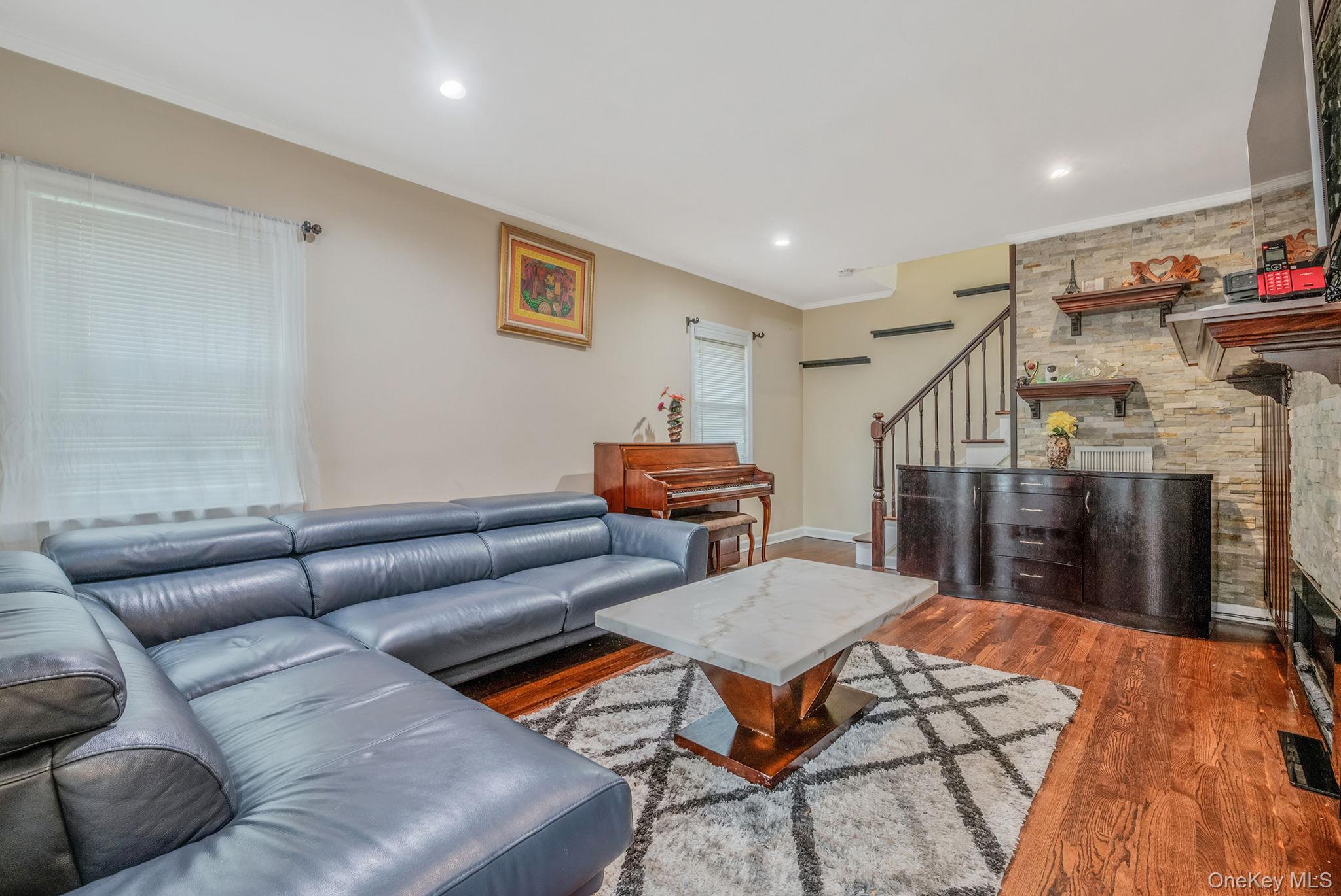 #4 photo, 58 N ROCKAWAY Avenue, ナッソー郡 Lynbrook , NY 11563