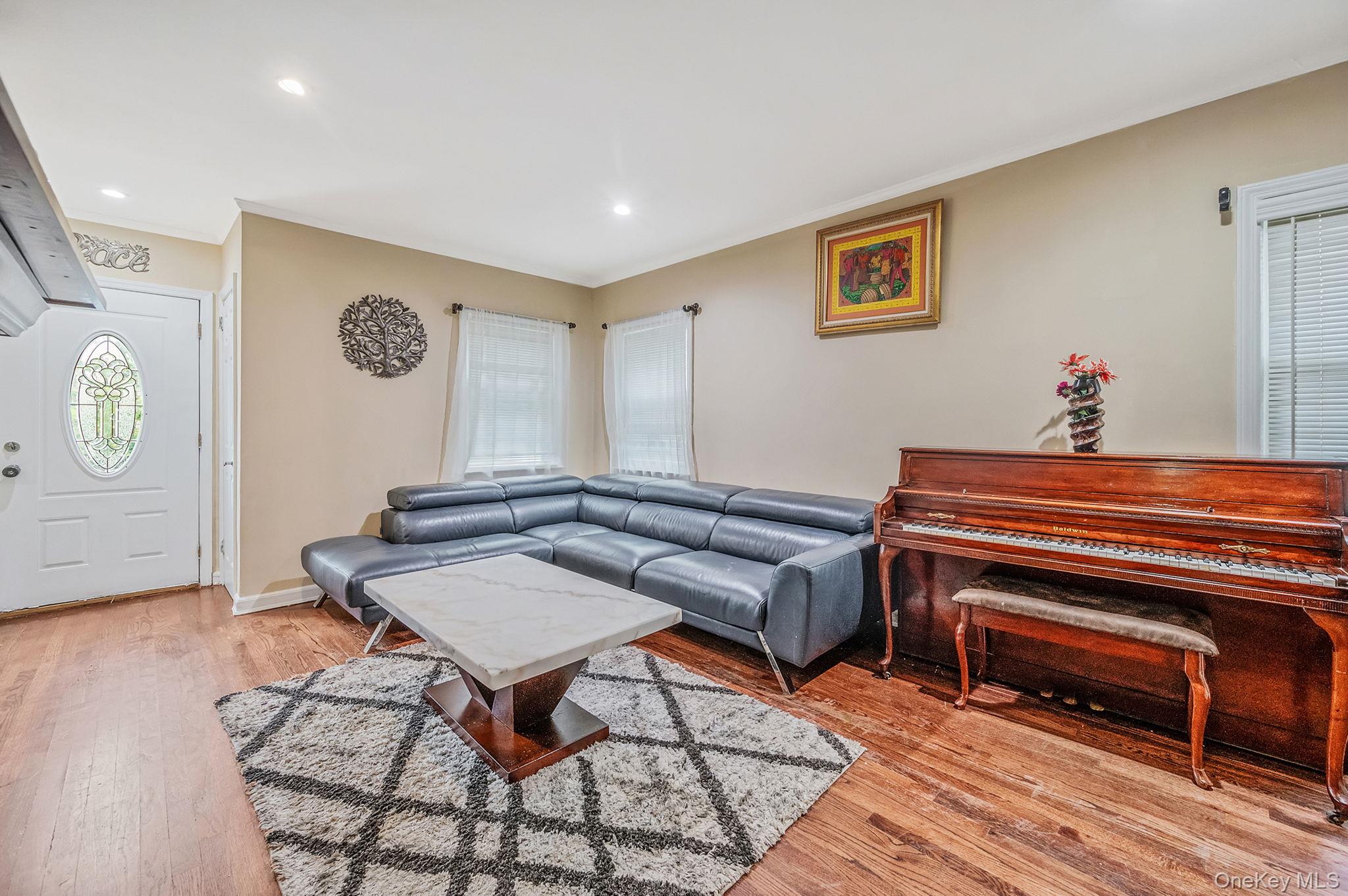 #6 photo, 58 N ROCKAWAY Avenue, ナッソー郡 Lynbrook , NY 11563