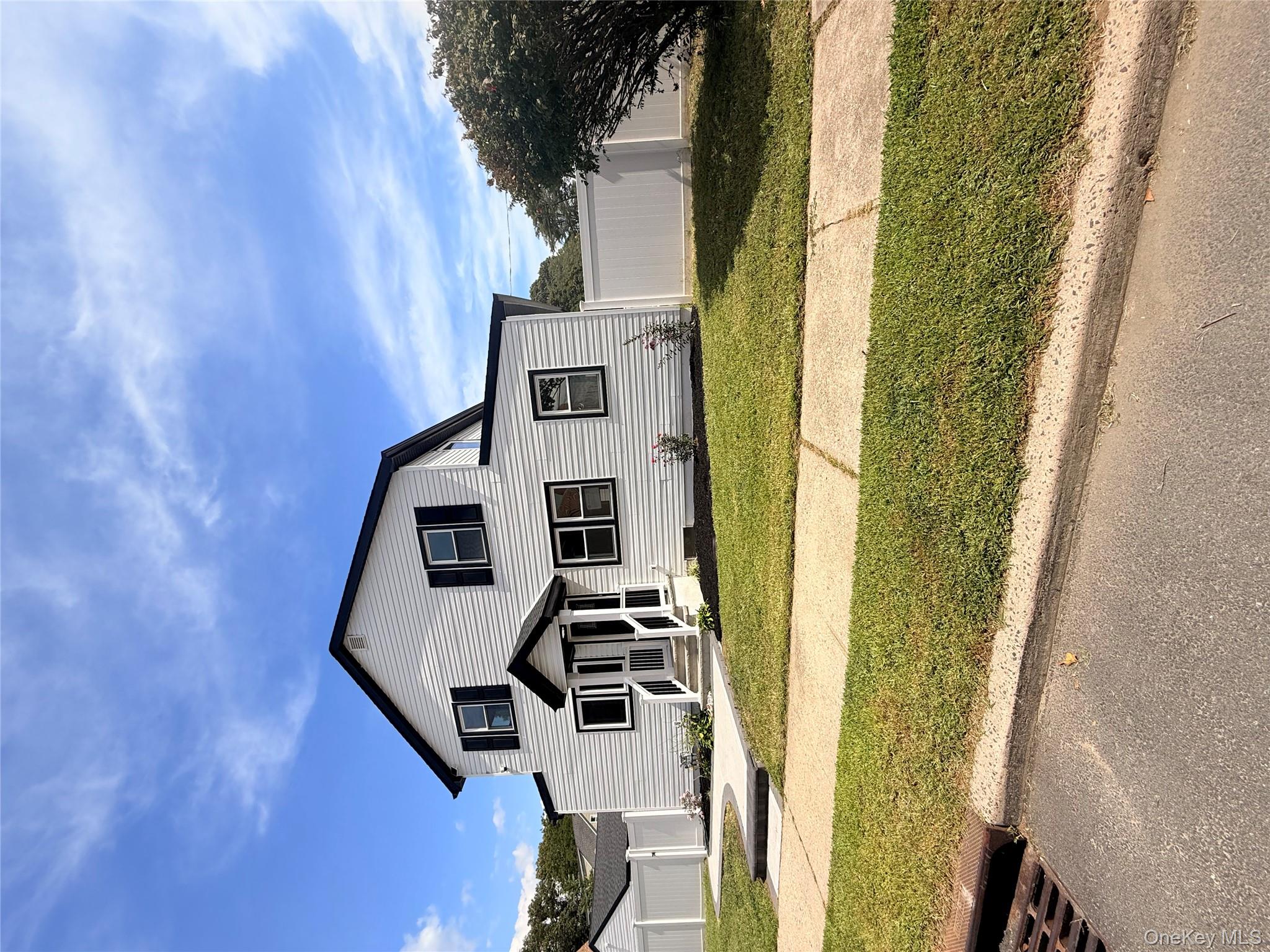 #1 photo, 110 Saint Francis Street, ナッソー郡 Roosevelt , NY 11575