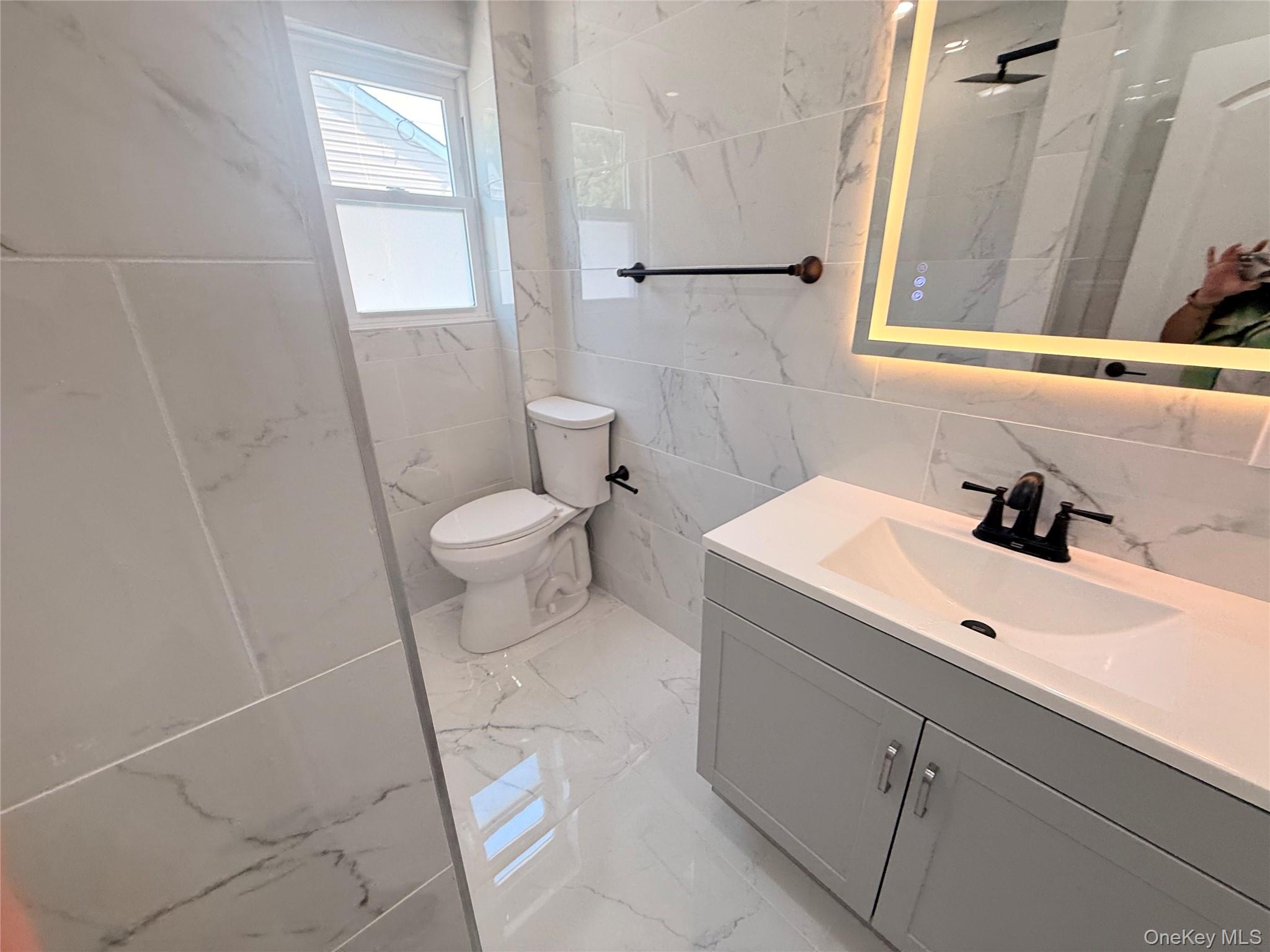 #16 photo, 110 Saint Francis Street, ナッソー郡 Roosevelt , NY 11575