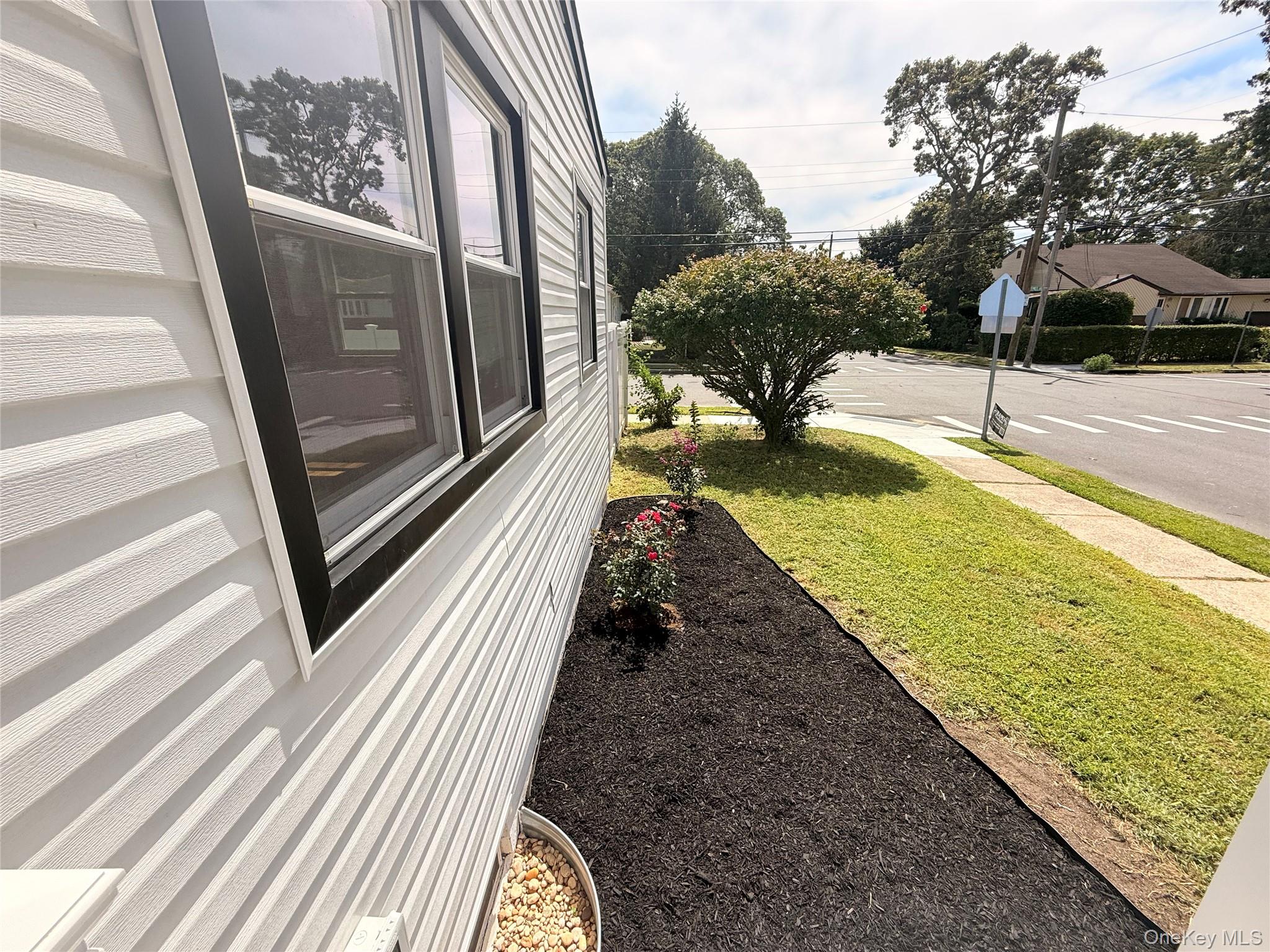 #4 photo, 110 Saint Francis Street, ナッソー郡 Roosevelt , NY 11575