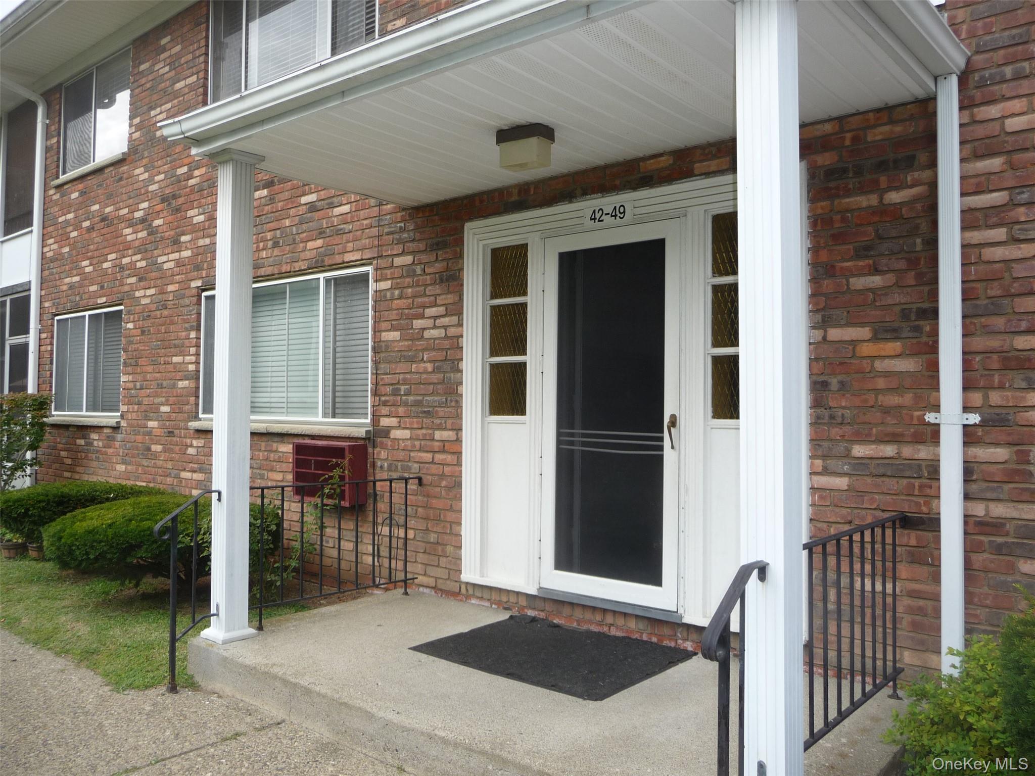 #1 photo, 810 Blooming Grove Turnpike, 紐約州 New Windsor , NY 12553