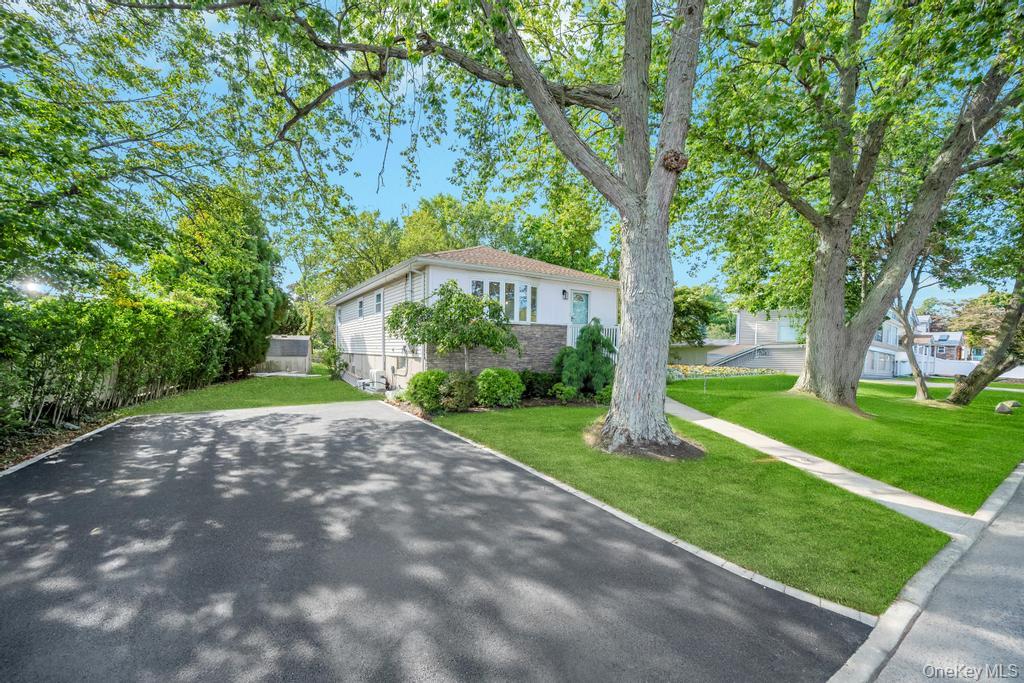 #3 photo, 104 Ralph Avenue, サフォーク郡 Babylon , NY 11702