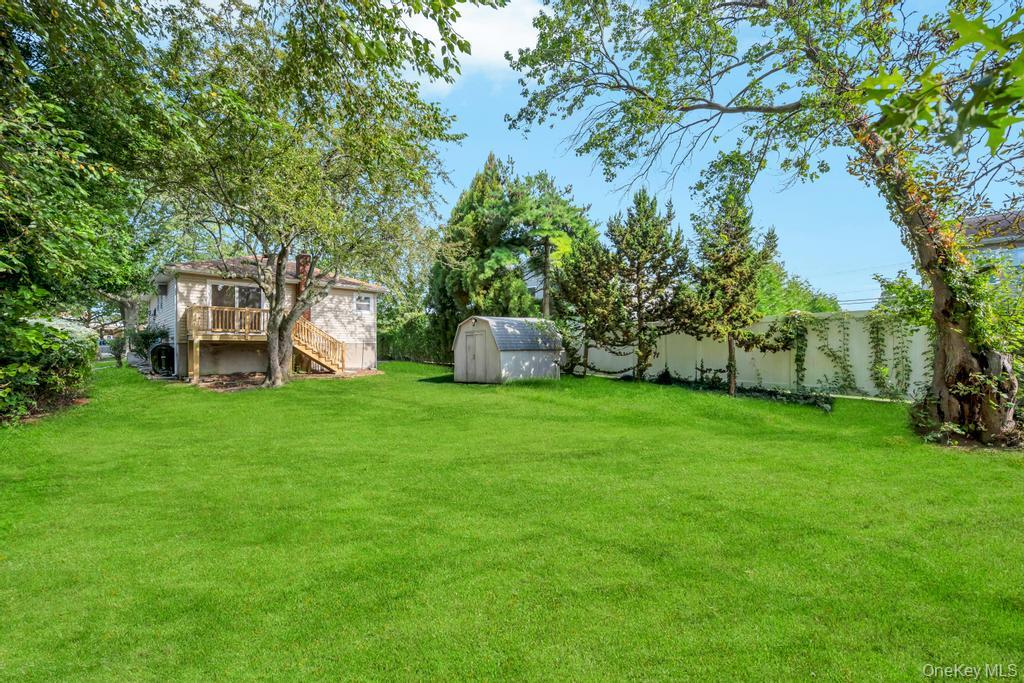 #4 photo, 104 Ralph Avenue, サフォーク郡 Babylon , NY 11702