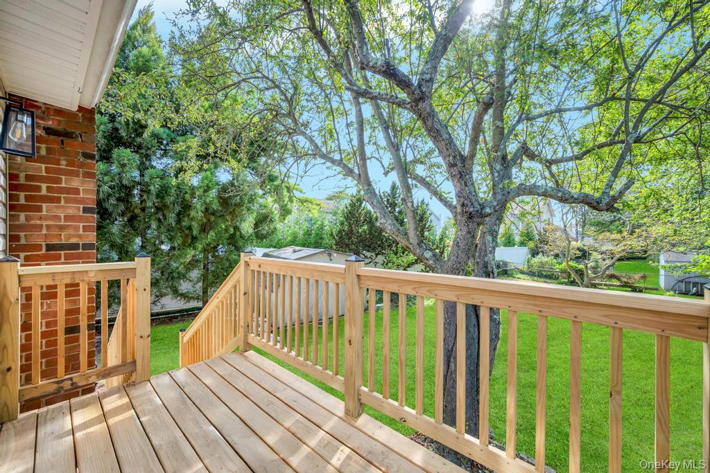 #6 photo, 104 Ralph Avenue, サフォーク郡 Babylon , NY 11702