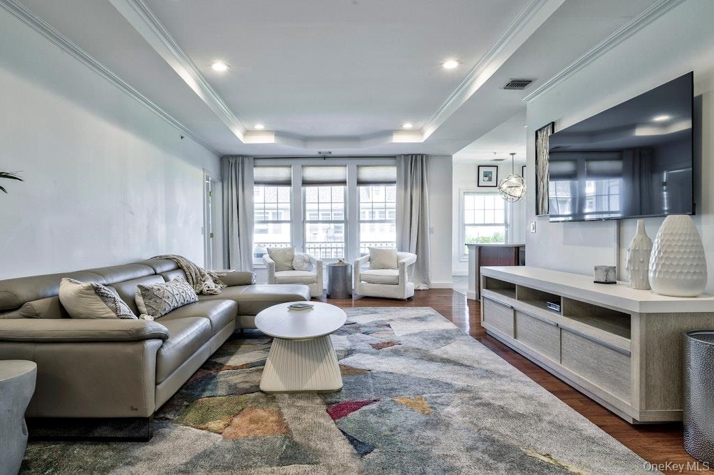 #6 photo, 323 Roosevelt Way, ナッソー郡 Westbury , NY 11590