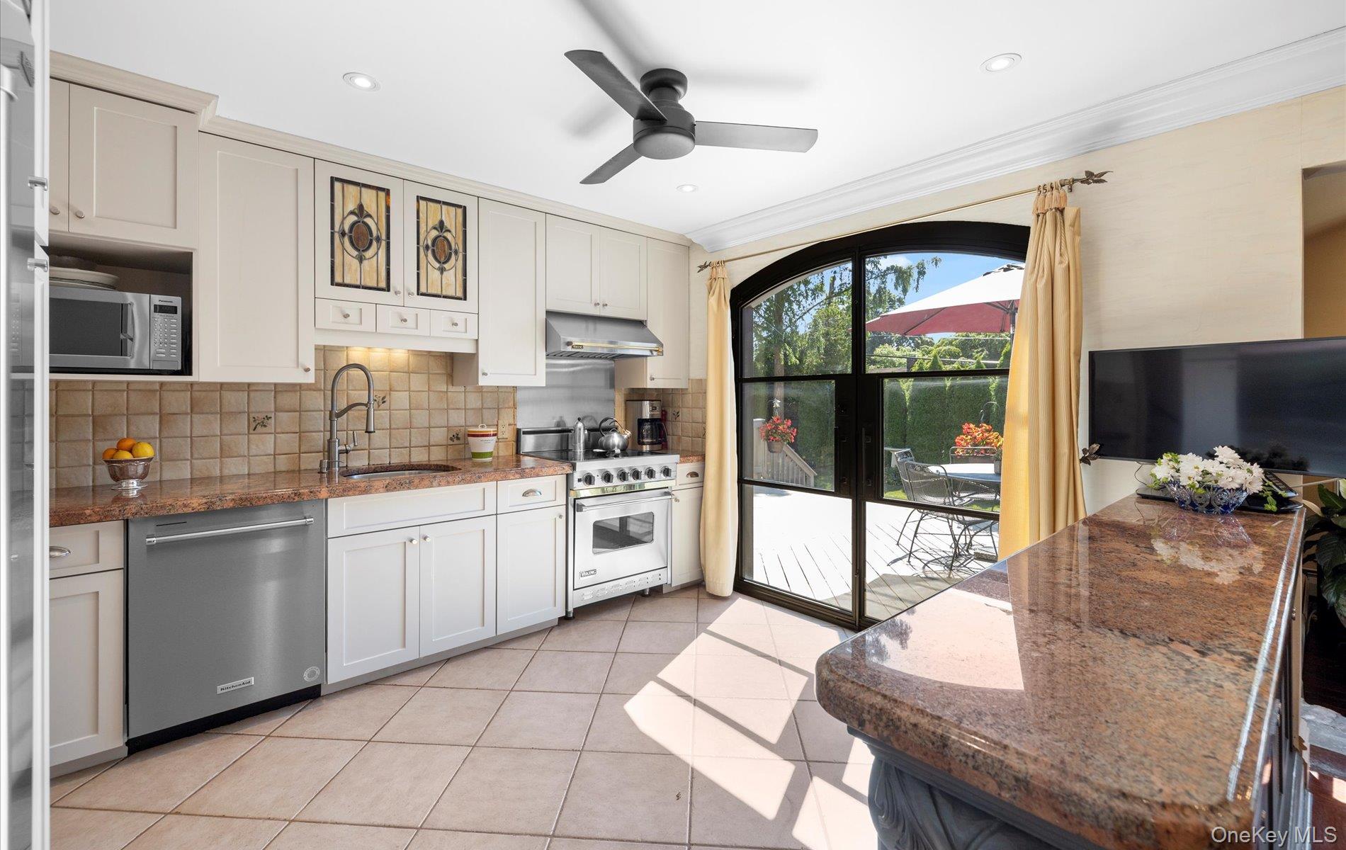 #11 photo, 14 John Drive, ナッソー郡 Old Bethpage , NY 11804