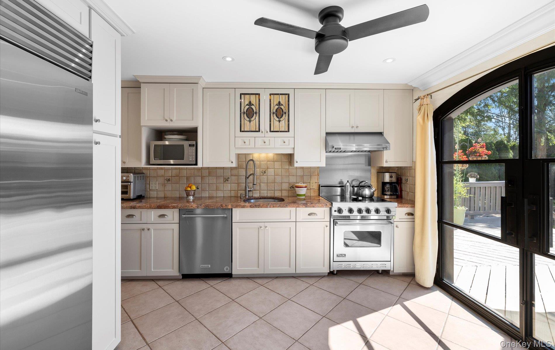 #12 photo, 14 John Drive, ナッソー郡 Old Bethpage , NY 11804