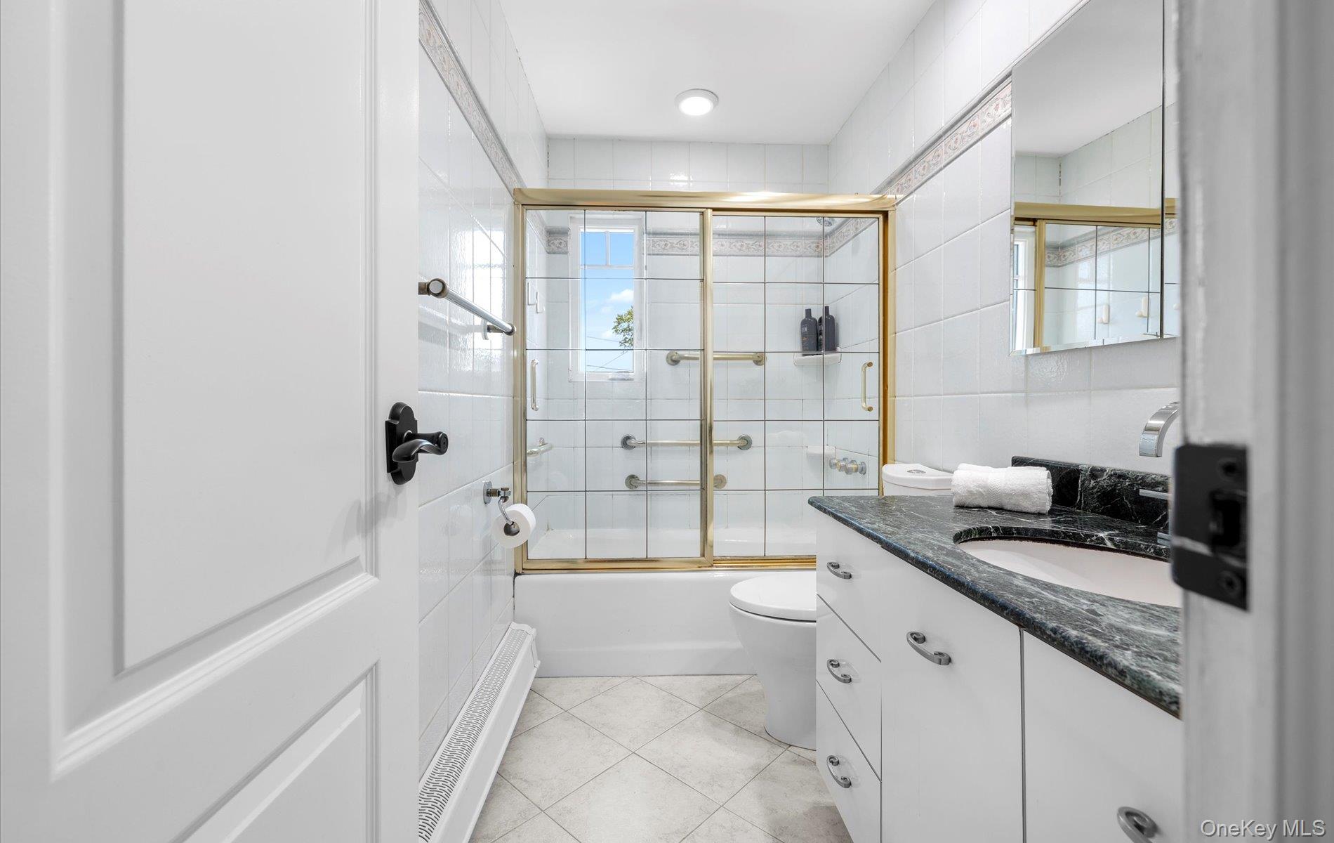 #17 photo, 14 John Drive, ナッソー郡 Old Bethpage , NY 11804