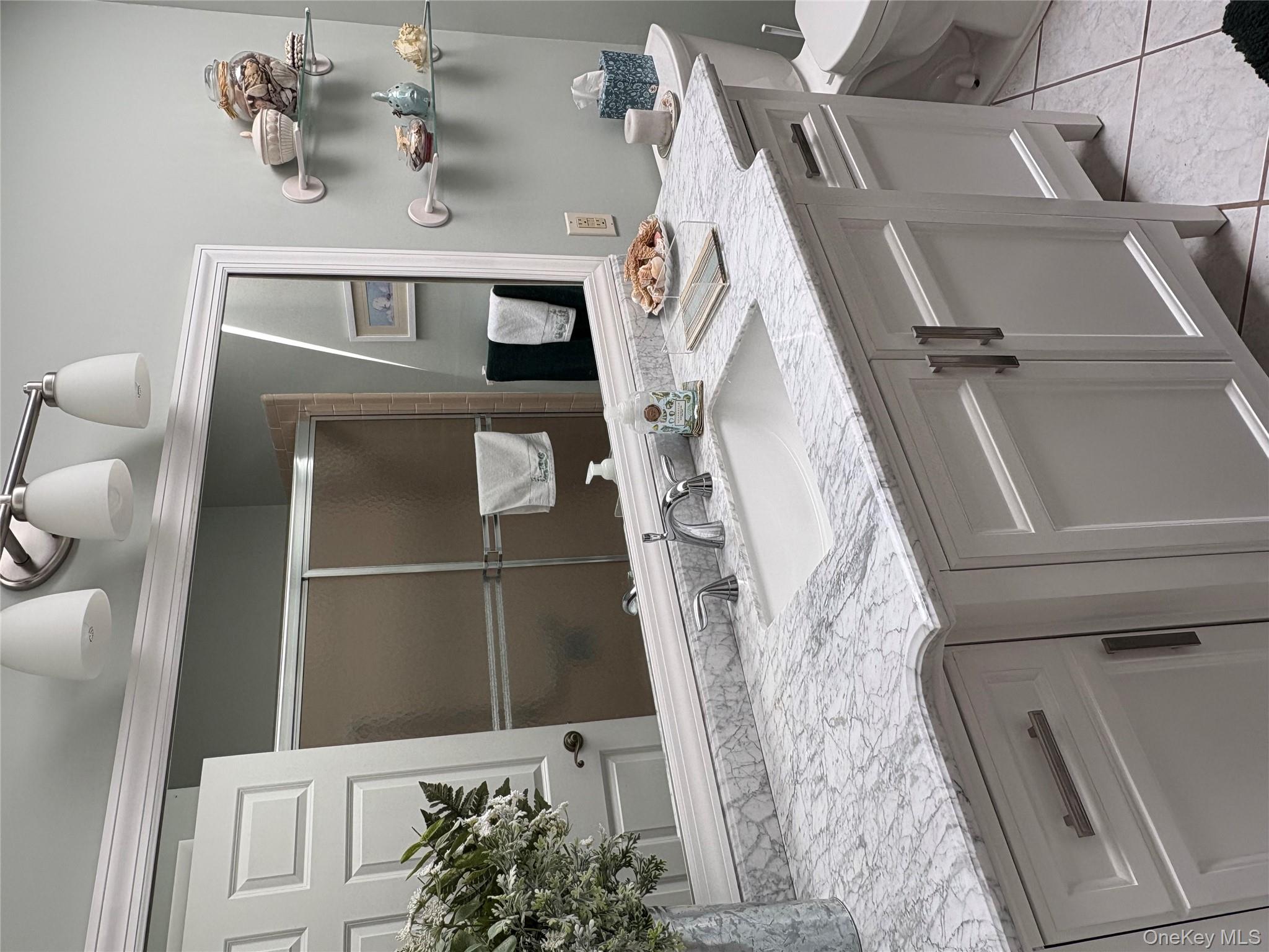 #17 photo, 98 A Eastbourne, サフォーク郡 Ridge , NY 11961