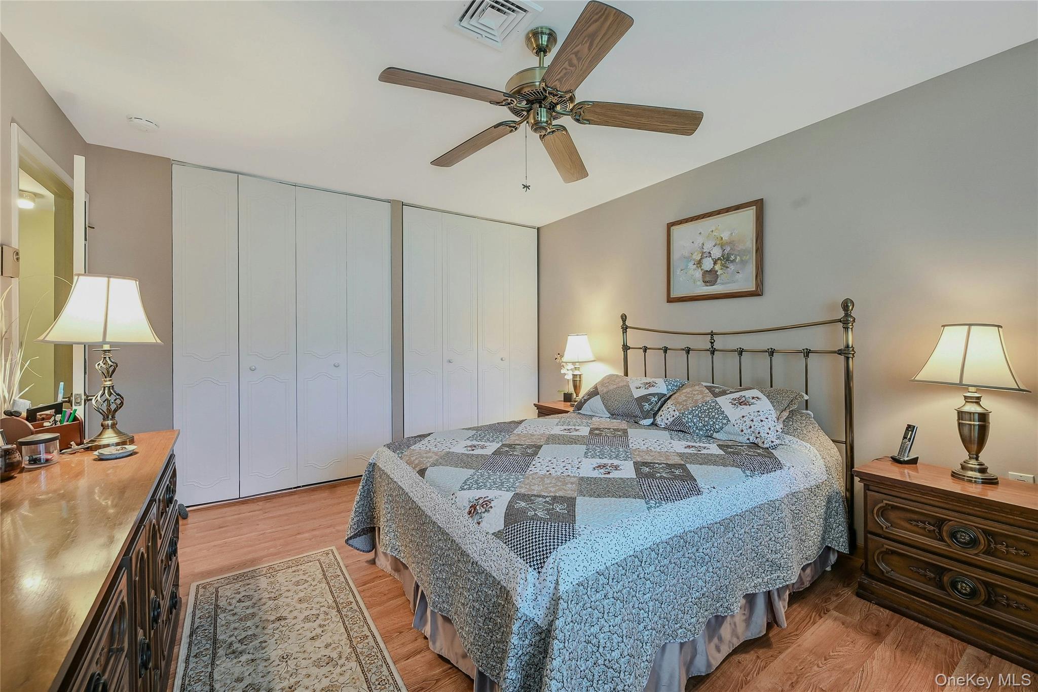 #18 photo, 98 A Eastbourne, サフォーク郡 Ridge , NY 11961