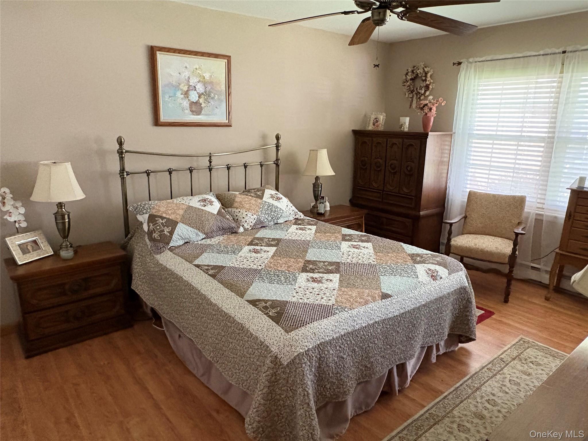 #20 photo, 98 A Eastbourne, サフォーク郡 Ridge , NY 11961