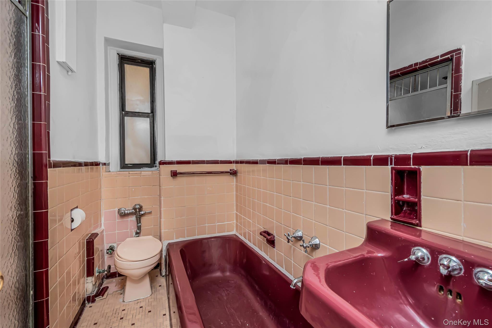 #13 photo, 860 Grand Concourse, ブロンクス区 Bronx , NY 10451