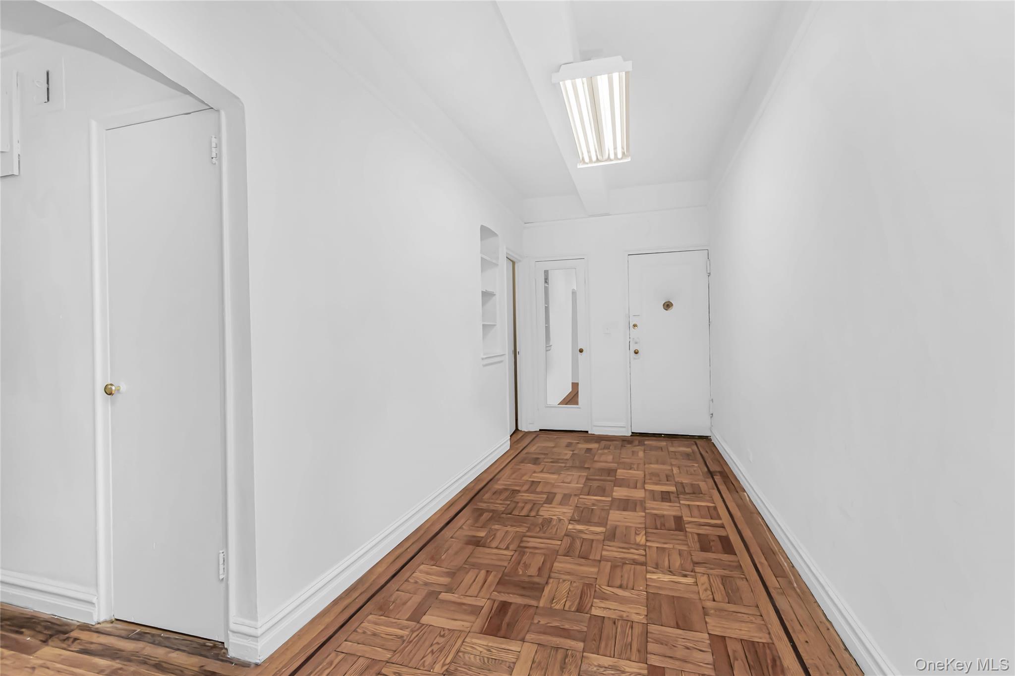 #8 photo, 860 Grand Concourse, ブロンクス区 Bronx , NY 10451