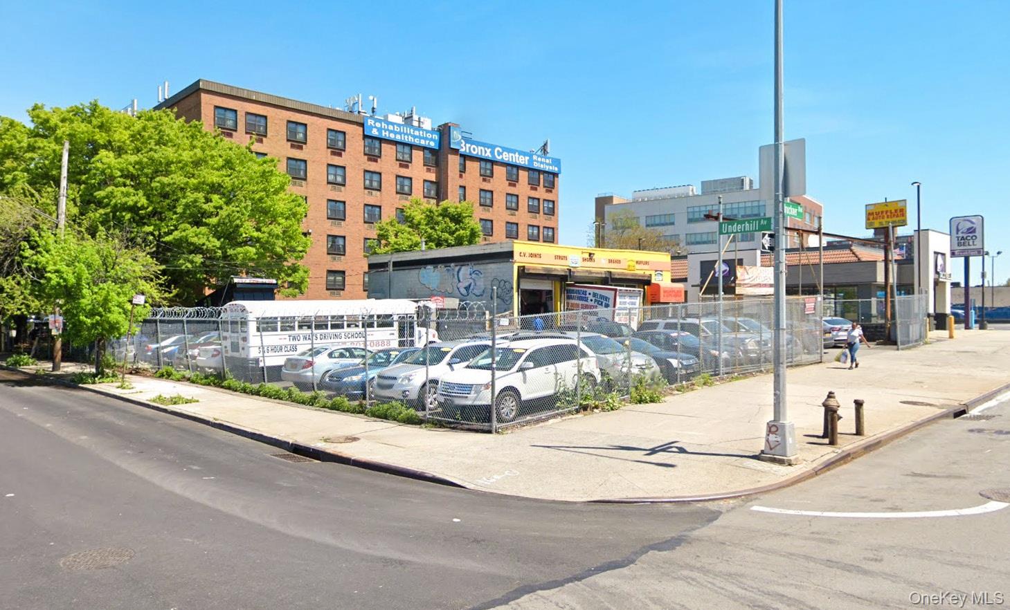 #1 photo, 1881 Bruckner Boulevard, ブロンクス区 Bronx , NY 10472