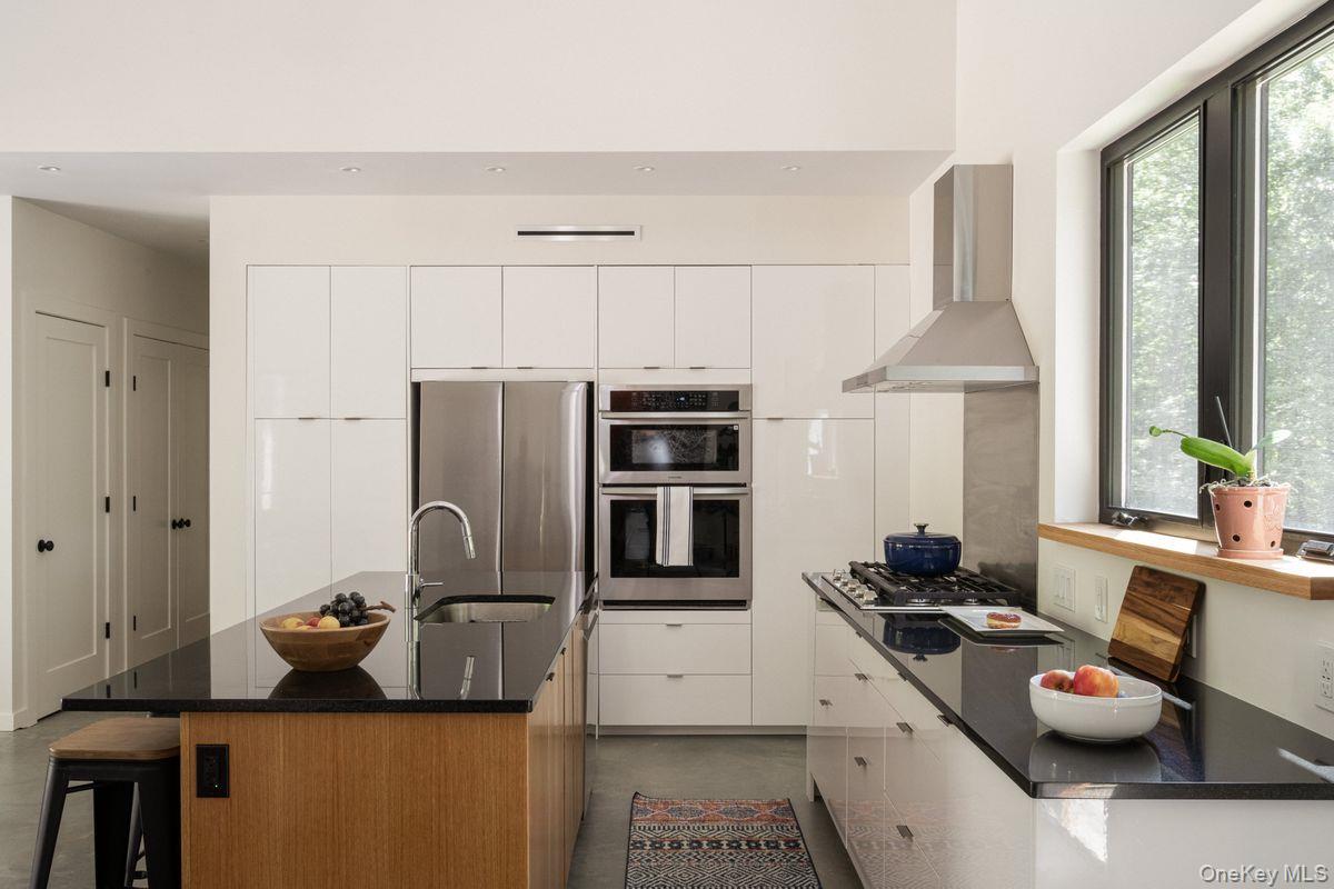 #8 photo, 4 Sarah Court, Rhinebeck , NY 12572